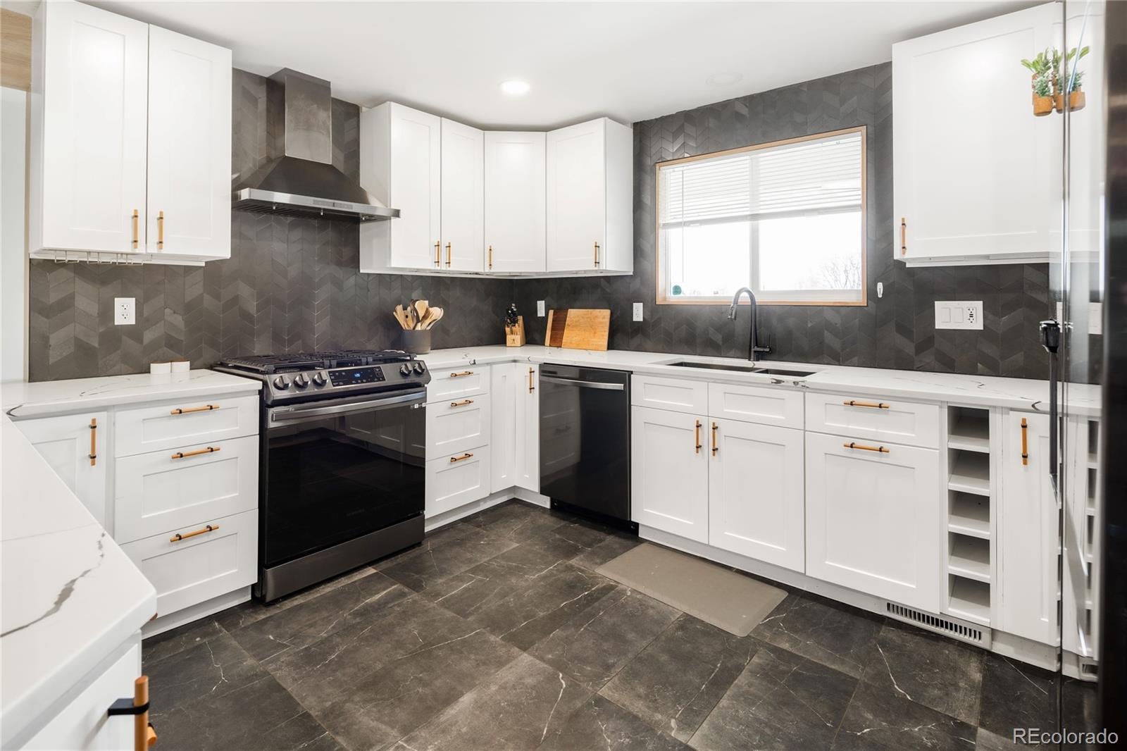 MLS Image #3 for 2743 s meade street,denver, Colorado