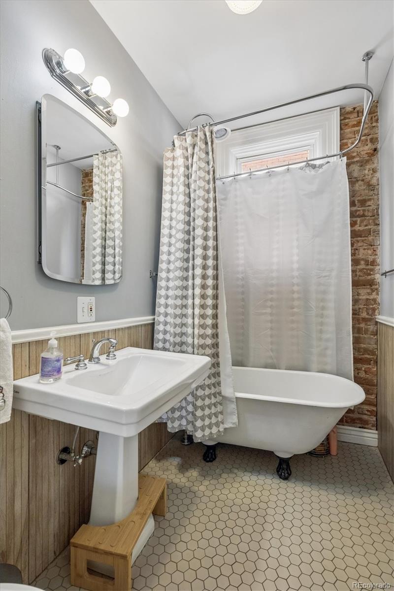 MLS Image #11 for 2422 n williams street,denver, Colorado