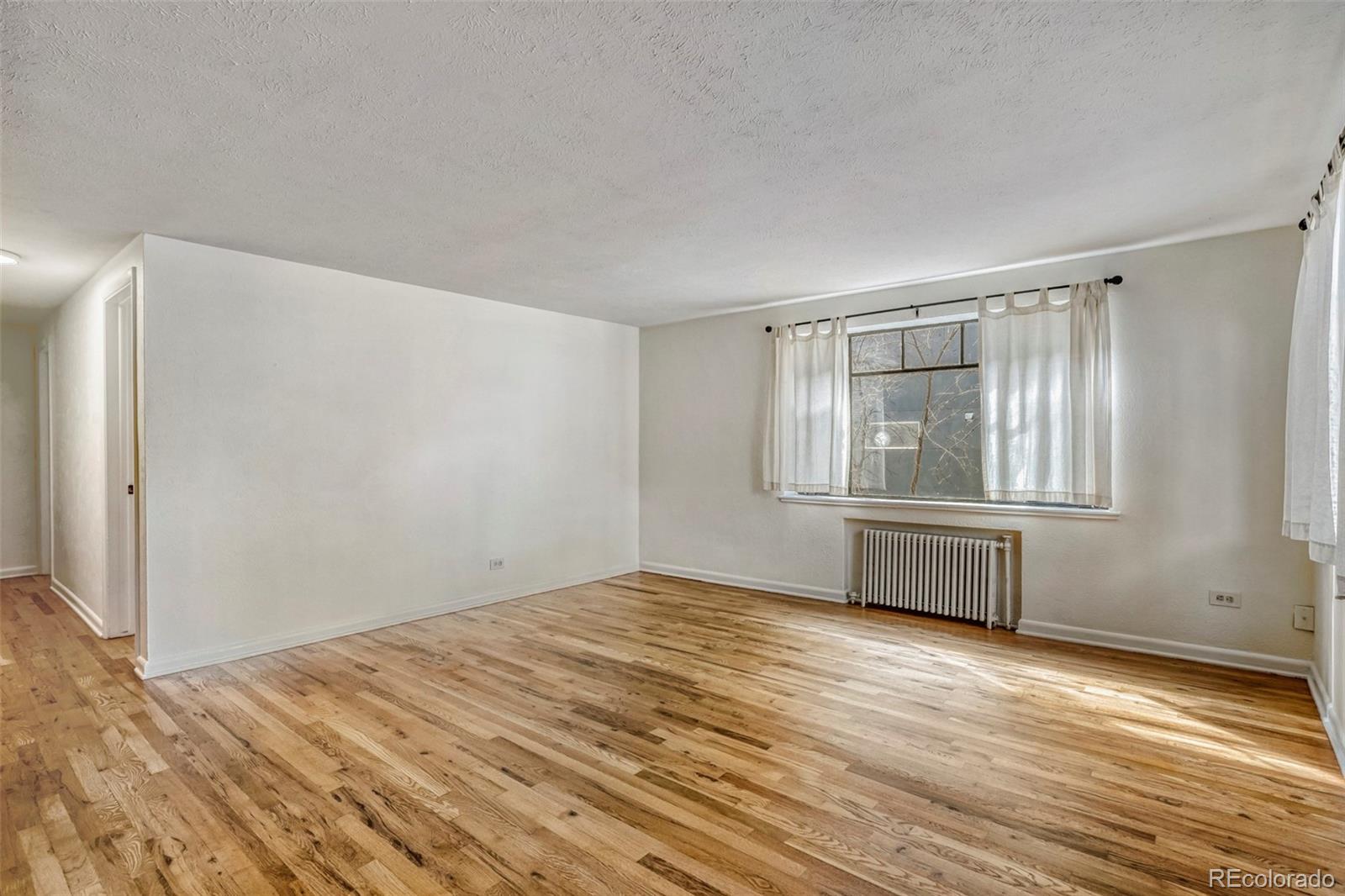 MLS Image #15 for 1182 n clermont street 101,denver, Colorado