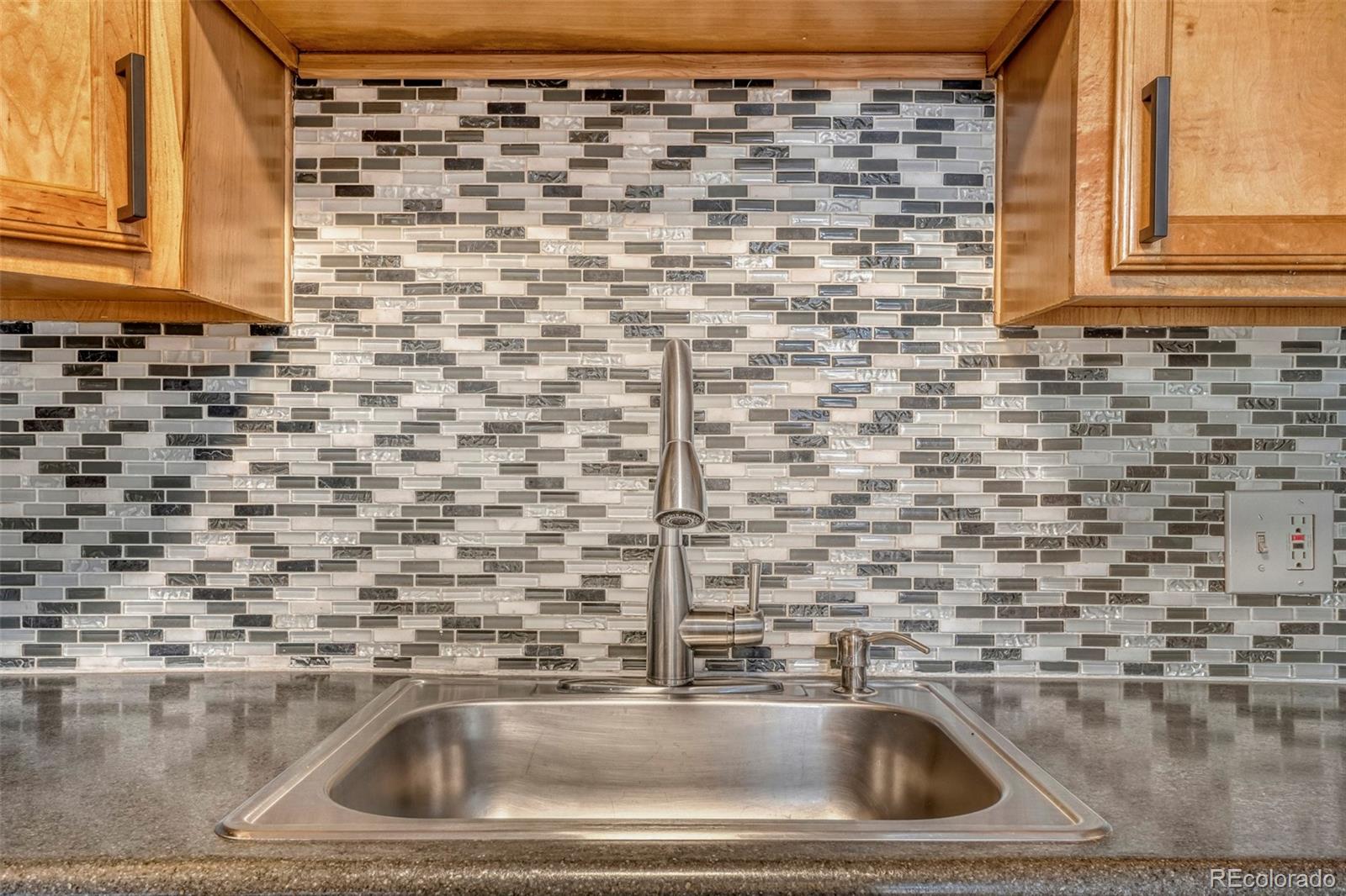 MLS Image #21 for 1182 n clermont street 101,denver, Colorado
