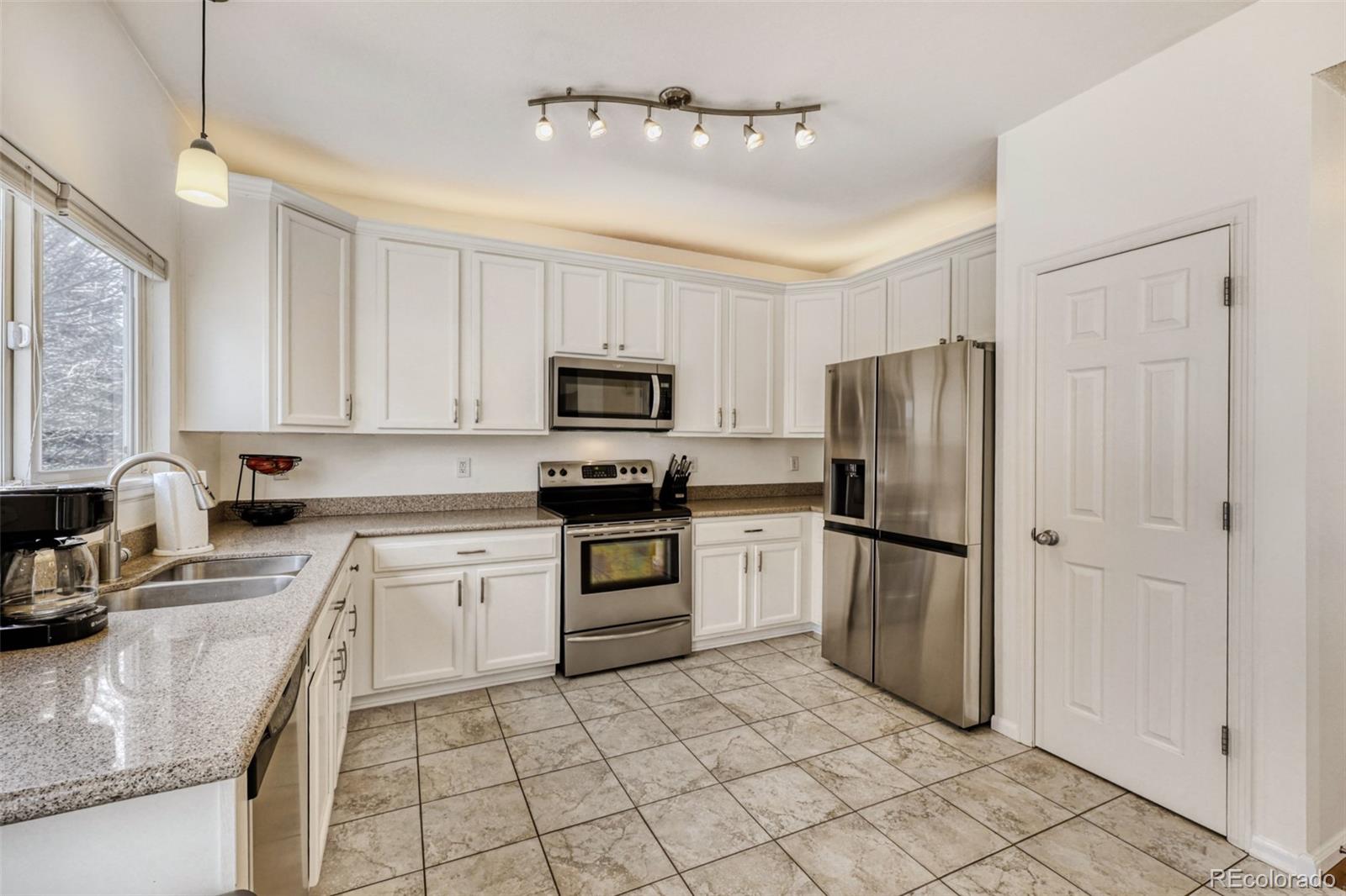 MLS Image #11 for 5214 s shawnee way,aurora, Colorado