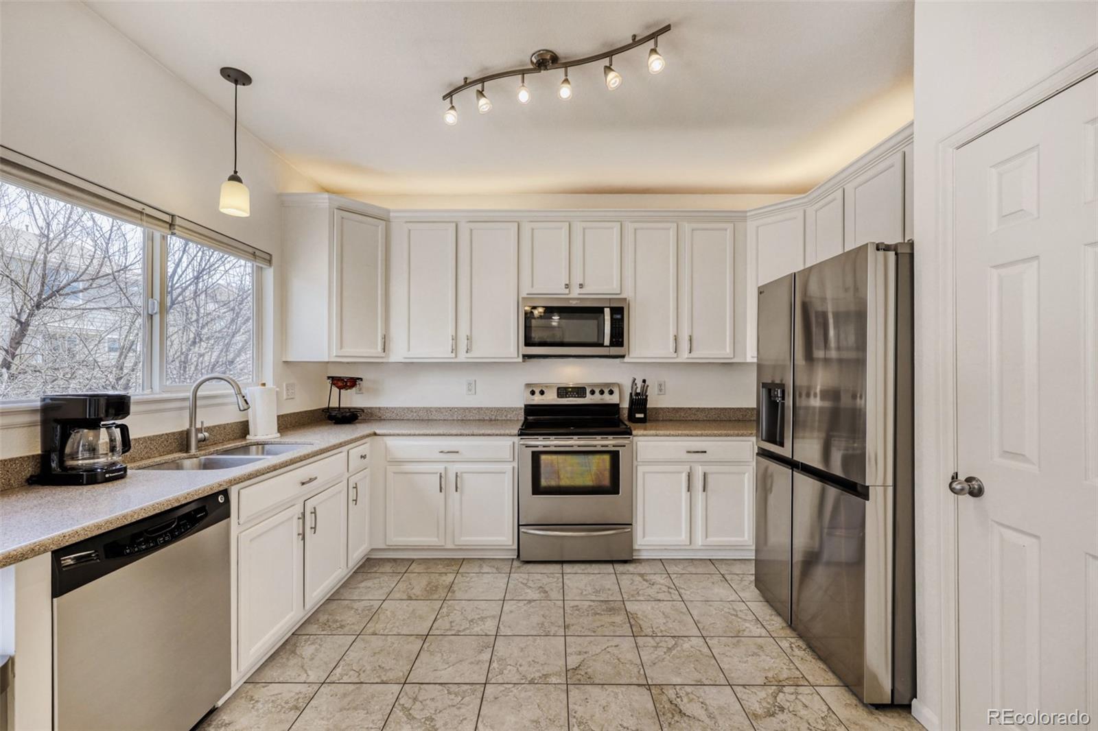 MLS Image #12 for 5214 s shawnee way,aurora, Colorado