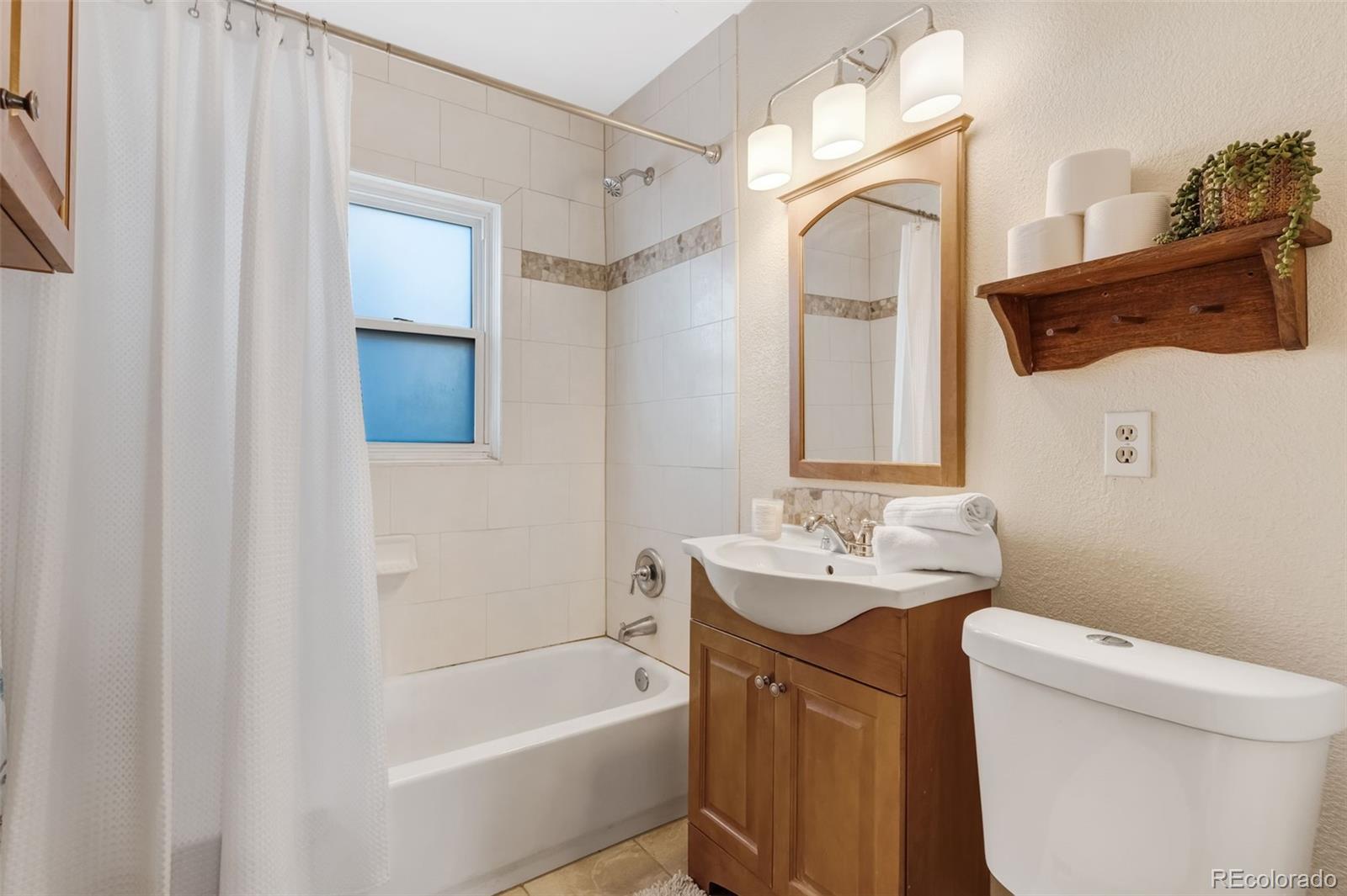MLS Image #14 for 2140 s corona street,denver, Colorado