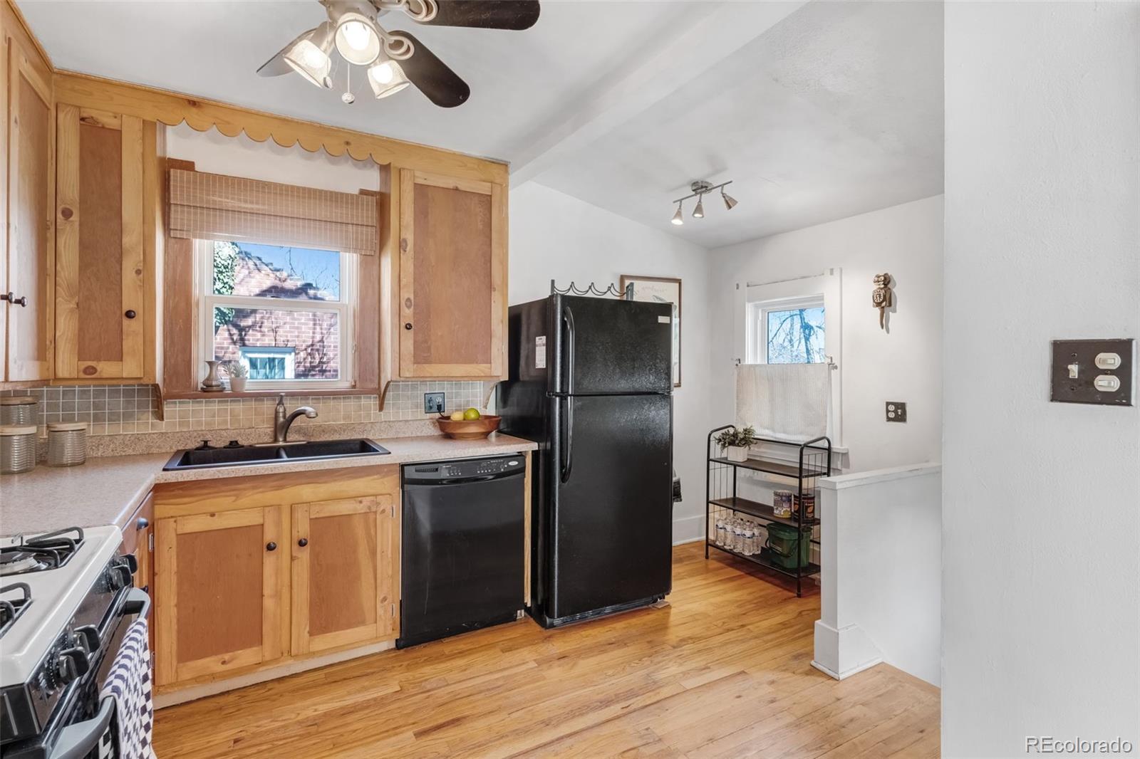 MLS Image #8 for 2140 s corona street,denver, Colorado