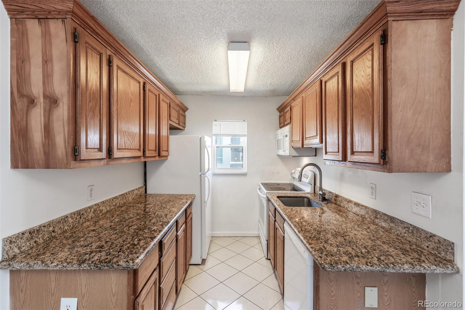 MLS Image #8 for 2  adams street 1007,denver, Colorado