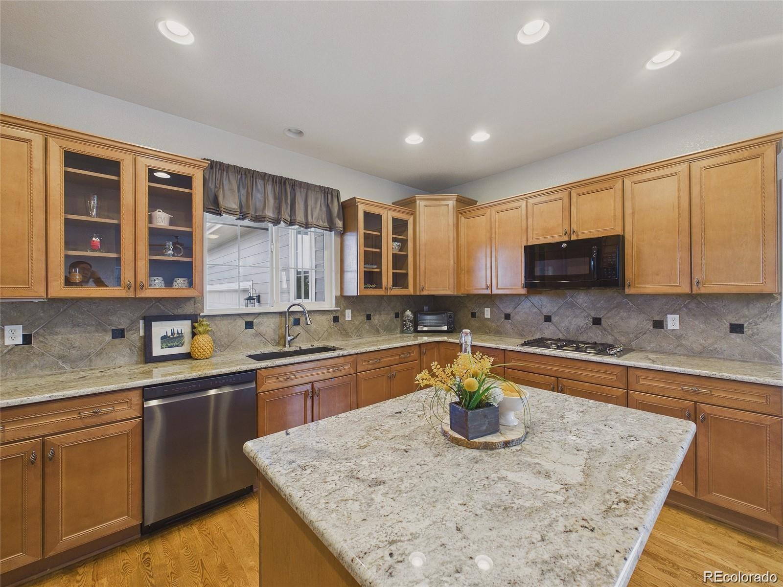 MLS Image #8 for 970  inyokern court,watkins, Colorado