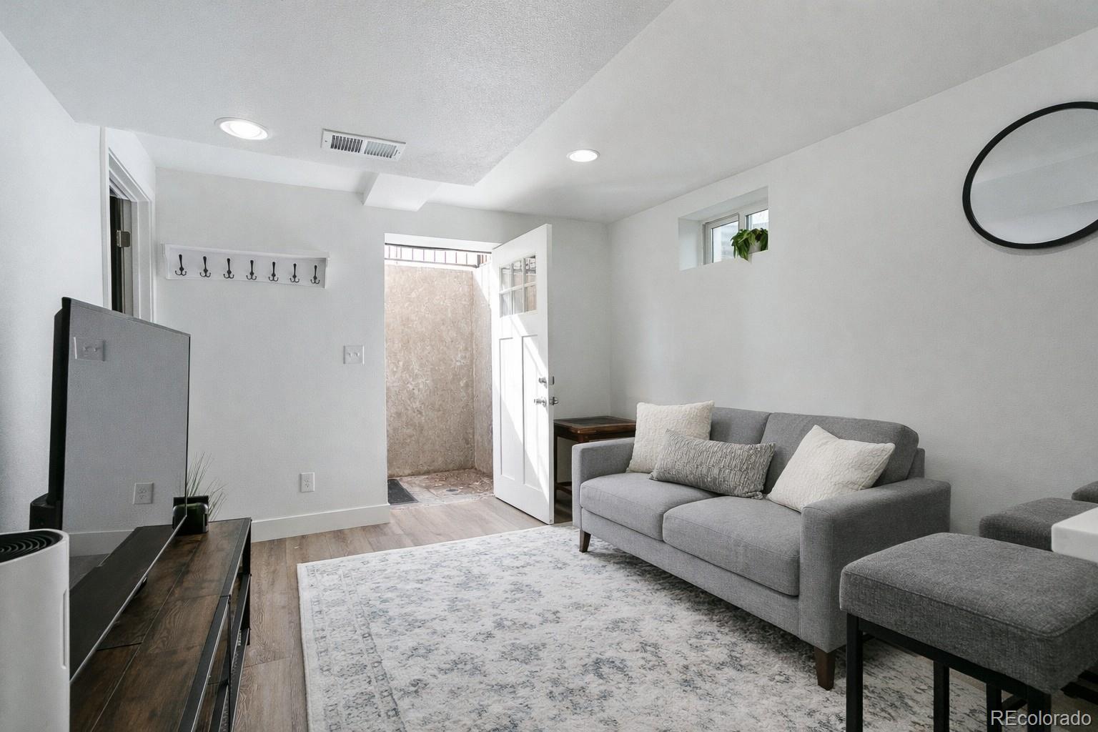 MLS Image #14 for 2821 s vance way,denver, Colorado