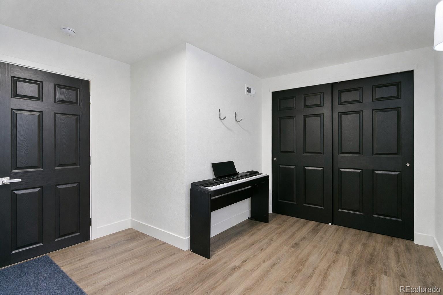 MLS Image #33 for 2821 s vance way,denver, Colorado