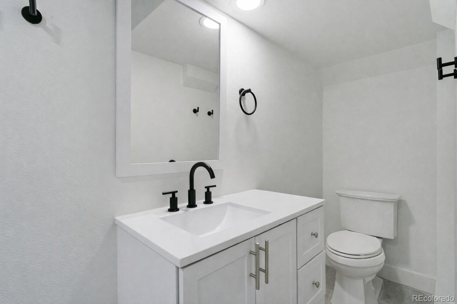 MLS Image #38 for 2821 s vance way,denver, Colorado