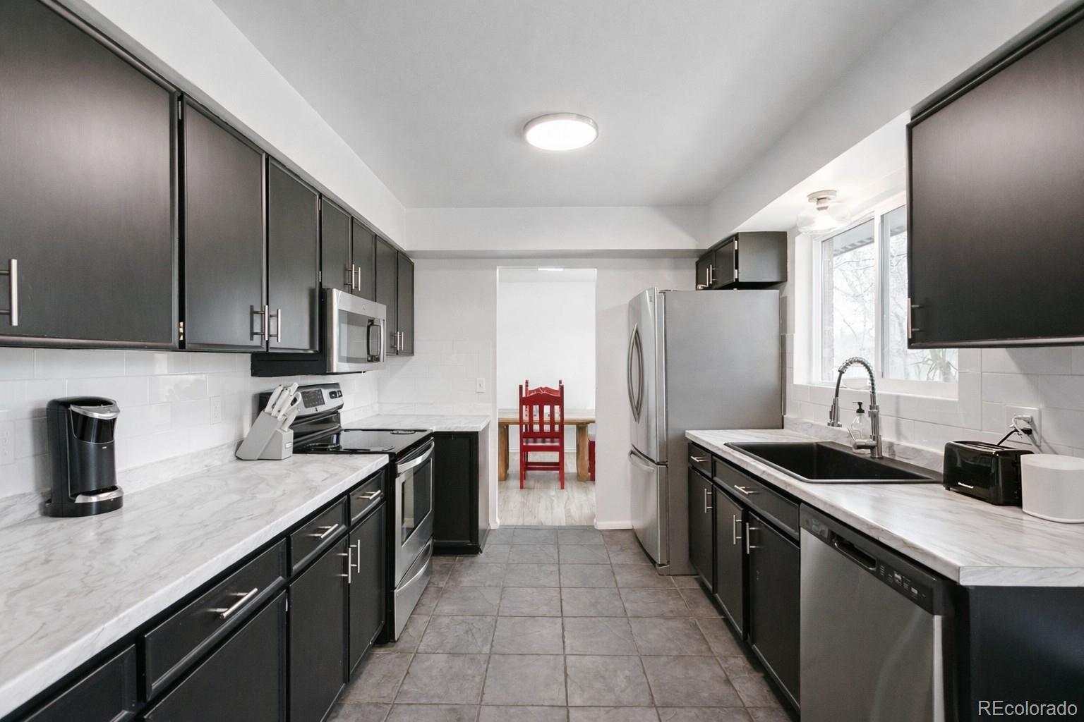 MLS Image #6 for 2821 s vance way,denver, Colorado
