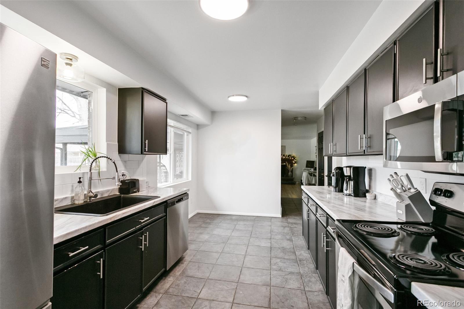 MLS Image #8 for 2821 s vance way,denver, Colorado