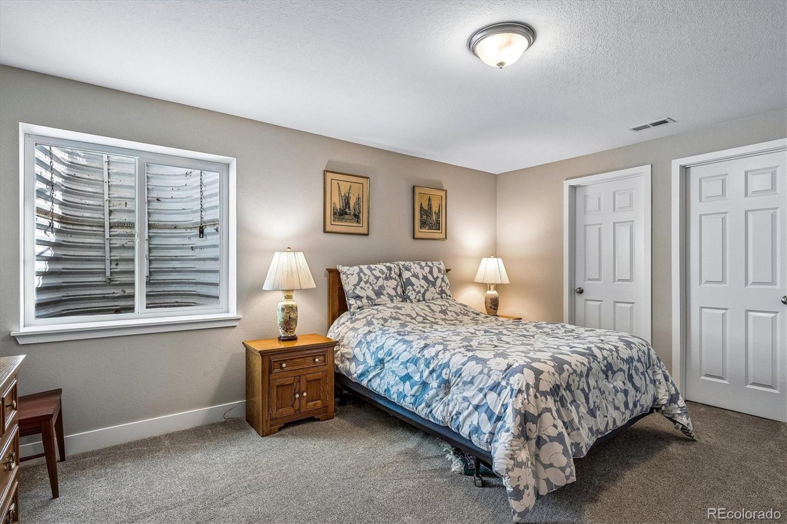 MLS Image #17 for 20322 e 52nd avenue,denver, Colorado