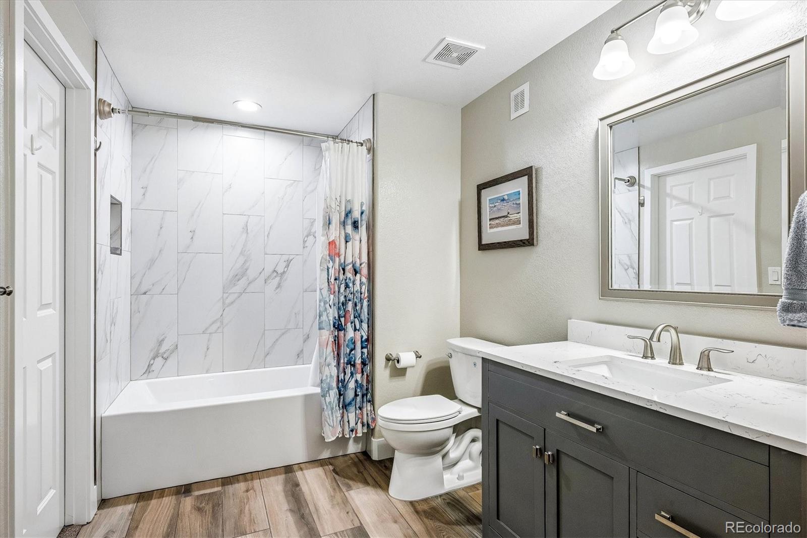 MLS Image #18 for 20322 e 52nd avenue,denver, Colorado