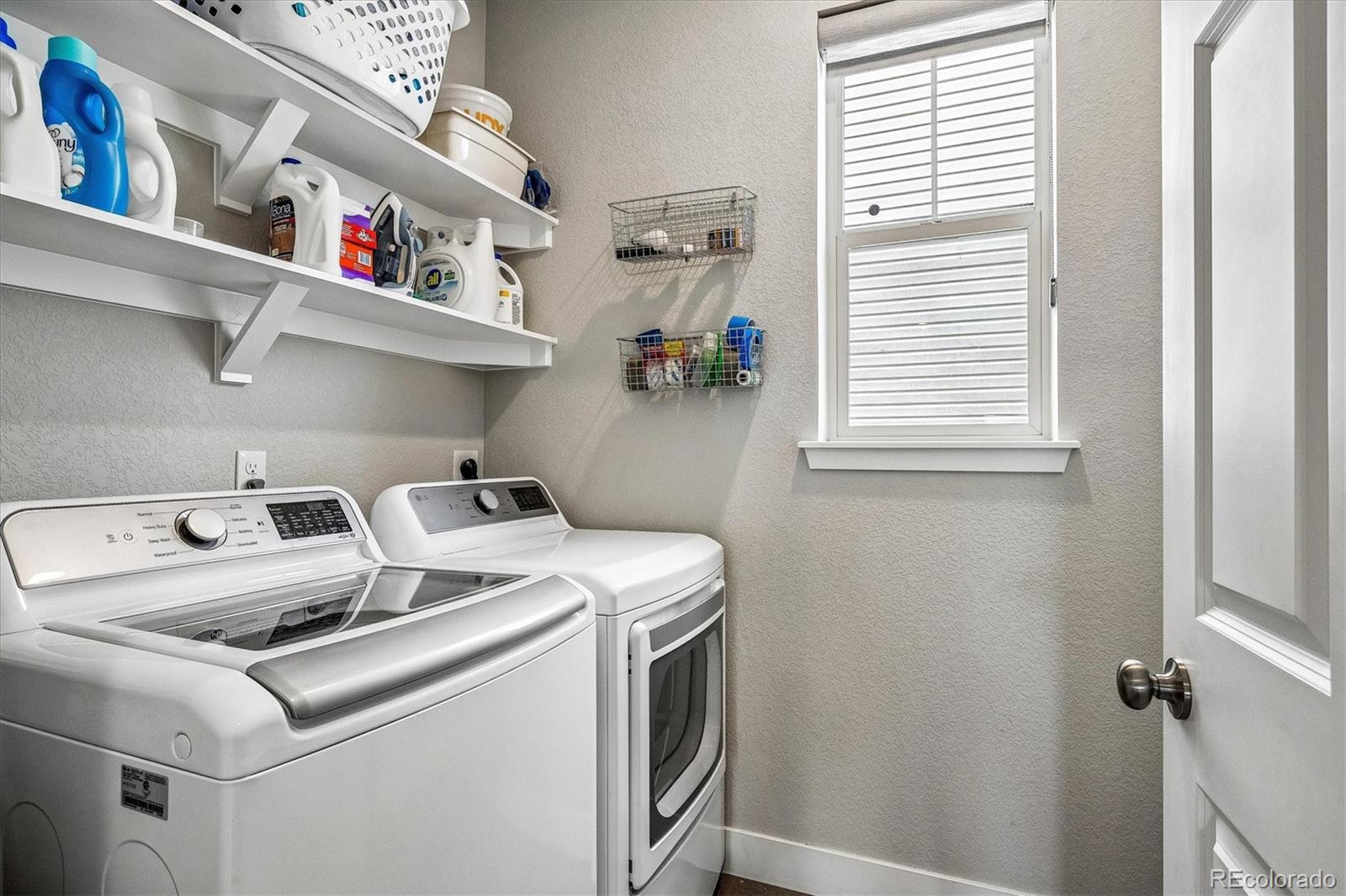 MLS Image #19 for 20322 e 52nd avenue,denver, Colorado