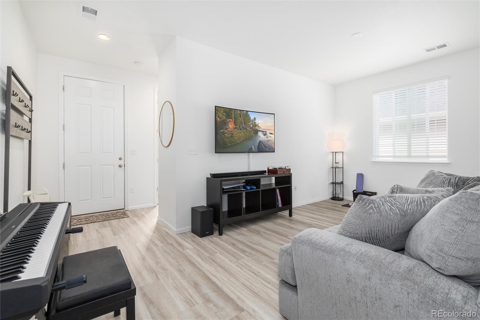 MLS Image #11 for 4616 s malaya court,aurora, Colorado