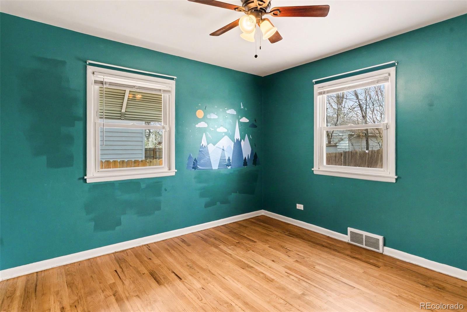 MLS Image #11 for 859 s quieto way,denver, Colorado