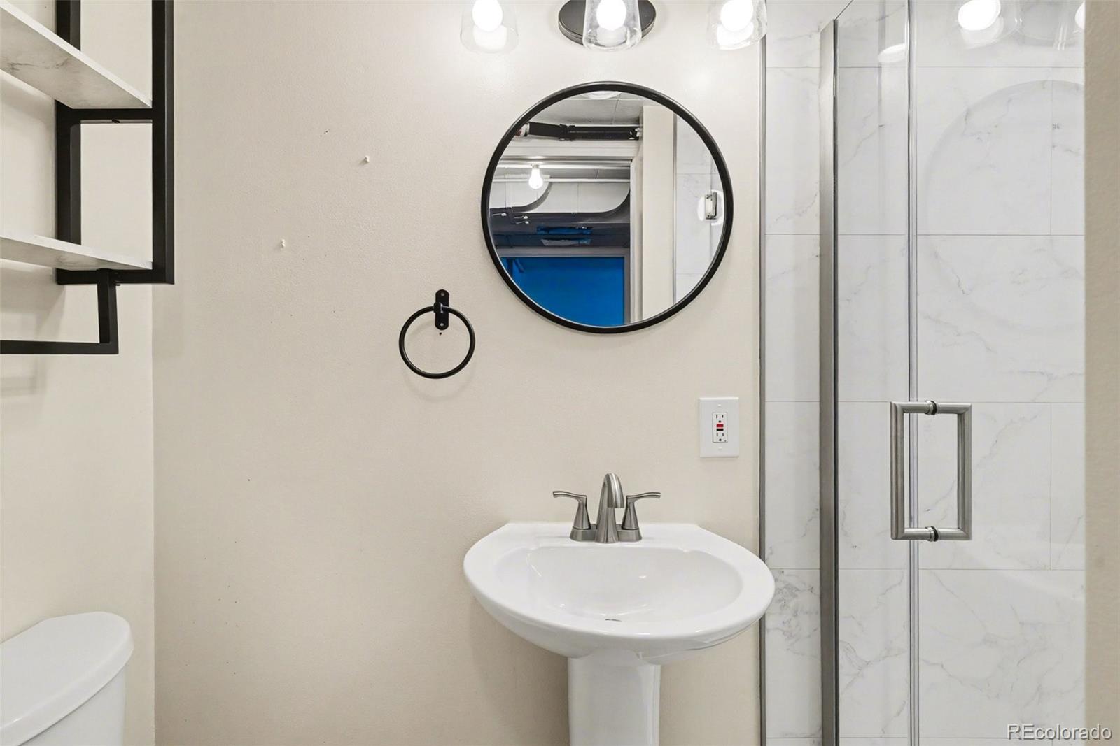 MLS Image #16 for 859 s quieto way,denver, Colorado