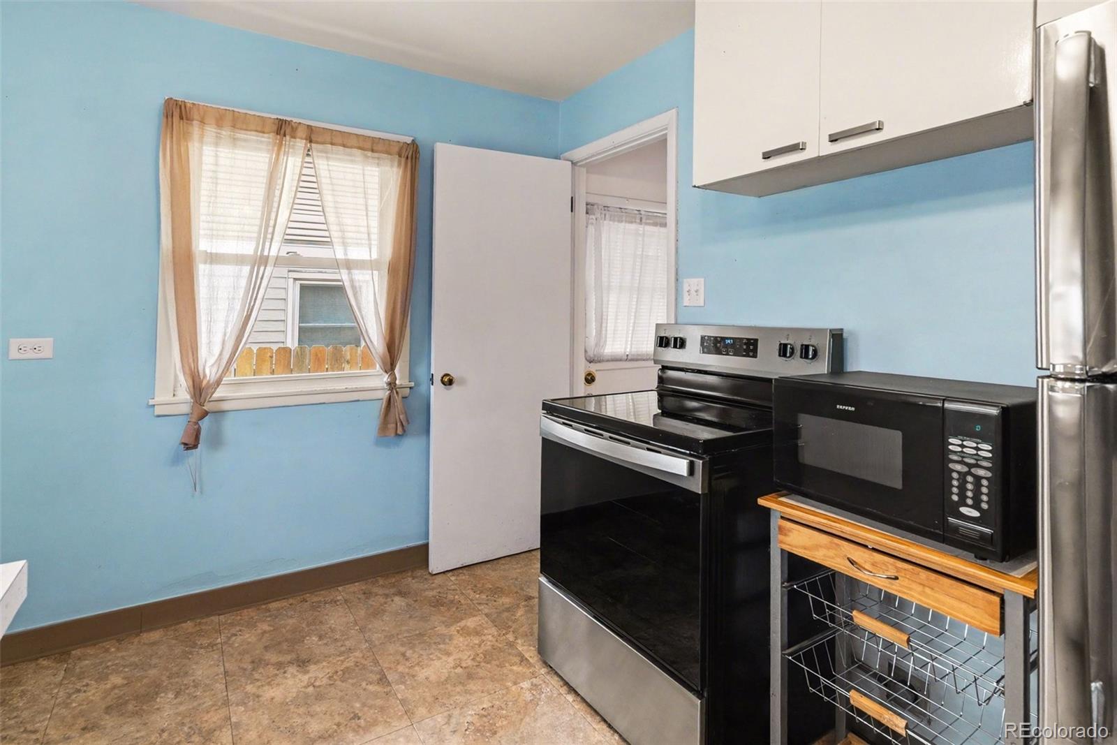MLS Image #7 for 859 s quieto way,denver, Colorado