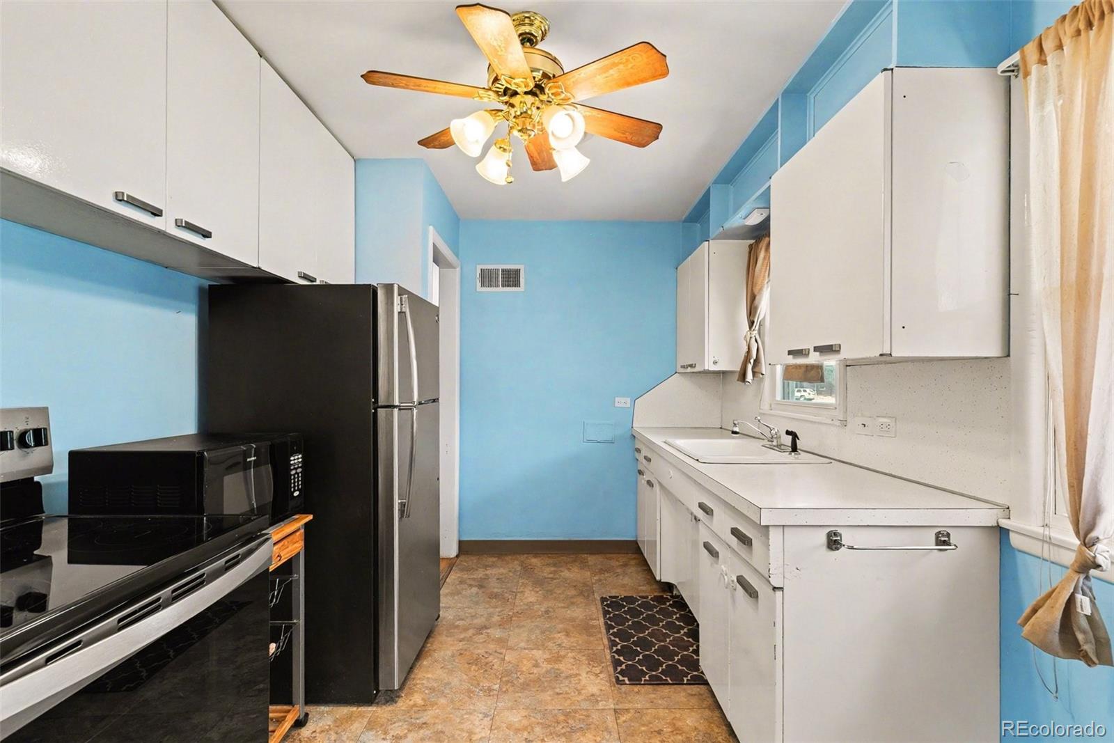MLS Image #9 for 859 s quieto way,denver, Colorado