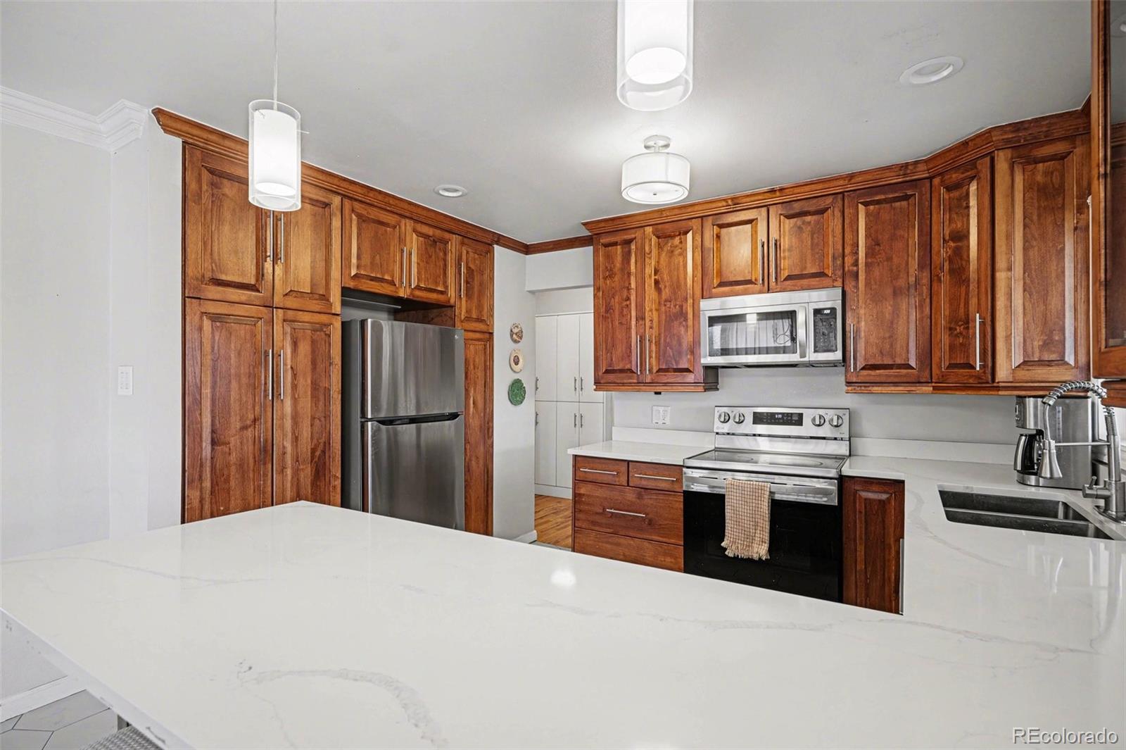 MLS Image #13 for 2532 s quitman street,denver, Colorado