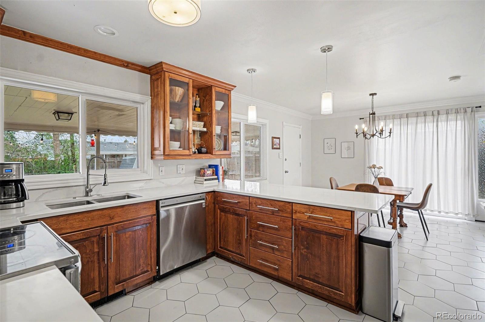 MLS Image #15 for 2532 s quitman street,denver, Colorado