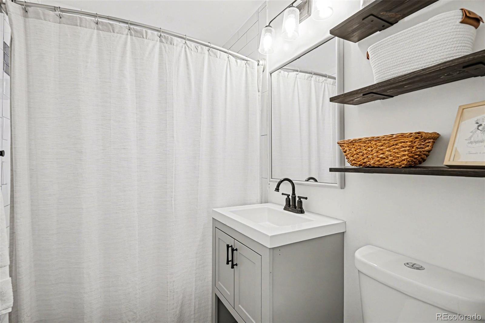 MLS Image #16 for 2532 s quitman street,denver, Colorado