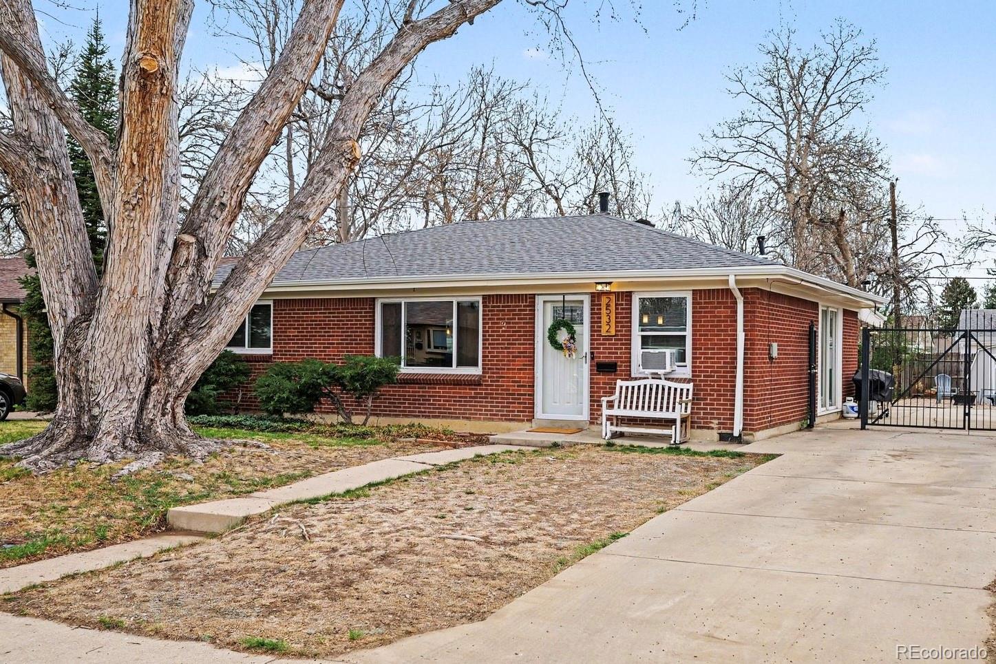 MLS Image #2 for 2532 s quitman street,denver, Colorado