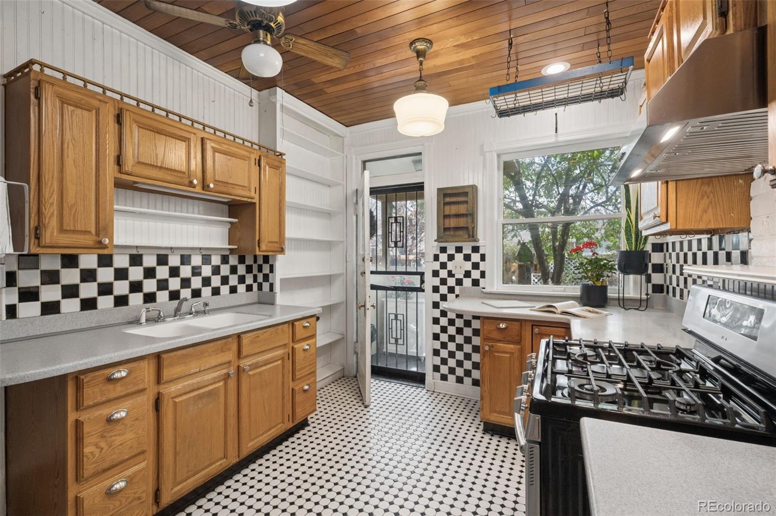MLS Image #12 for 1148 n corona street,denver, Colorado