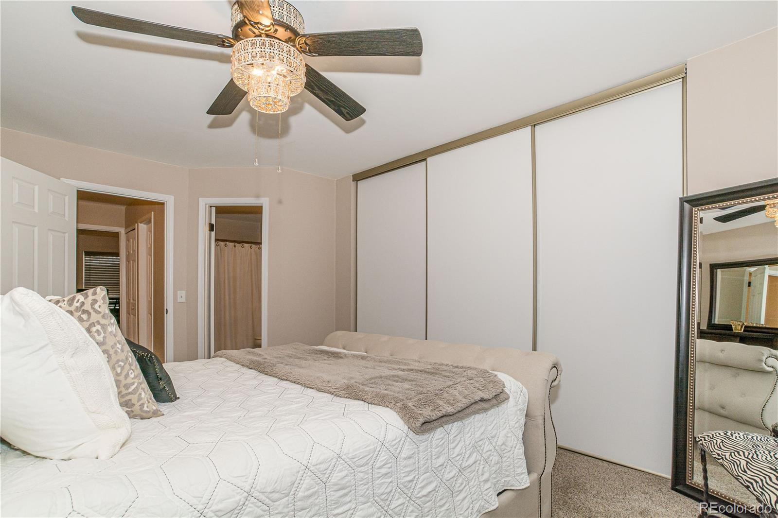 MLS Image #11 for 1811 s quebec way,denver, Colorado