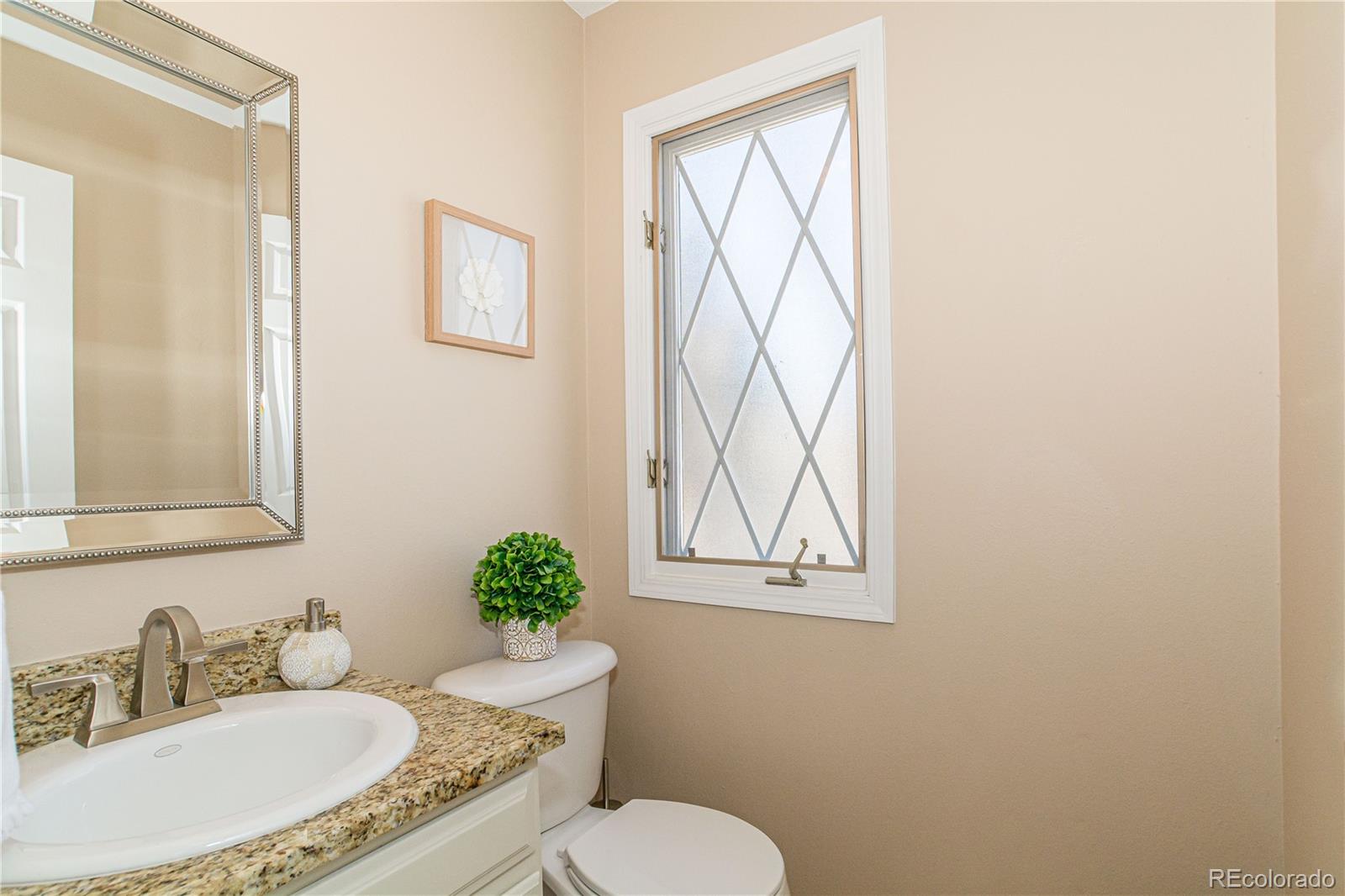 MLS Image #9 for 1811 s quebec way,denver, Colorado