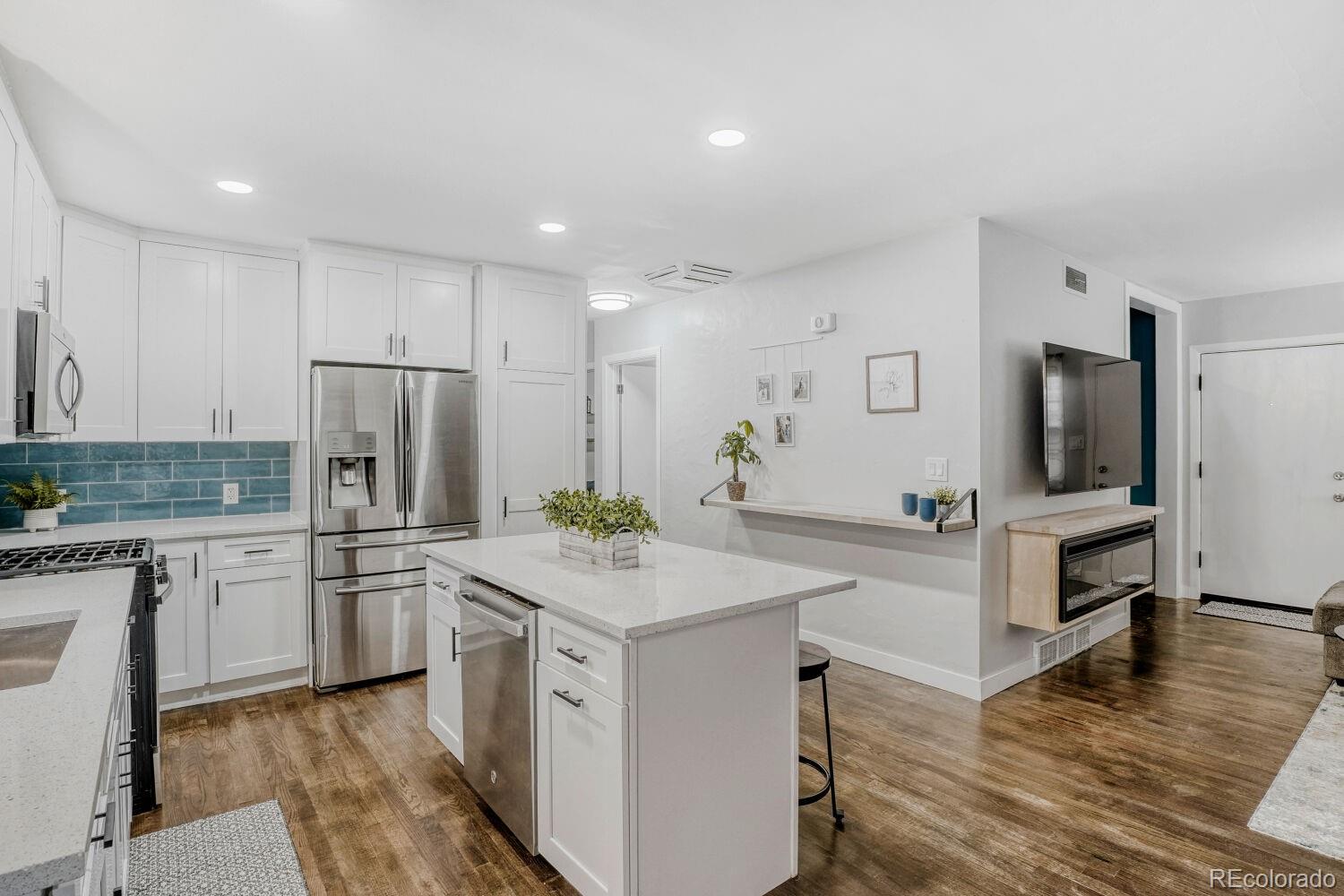 MLS Image #10 for 1634 s newton street,denver, Colorado