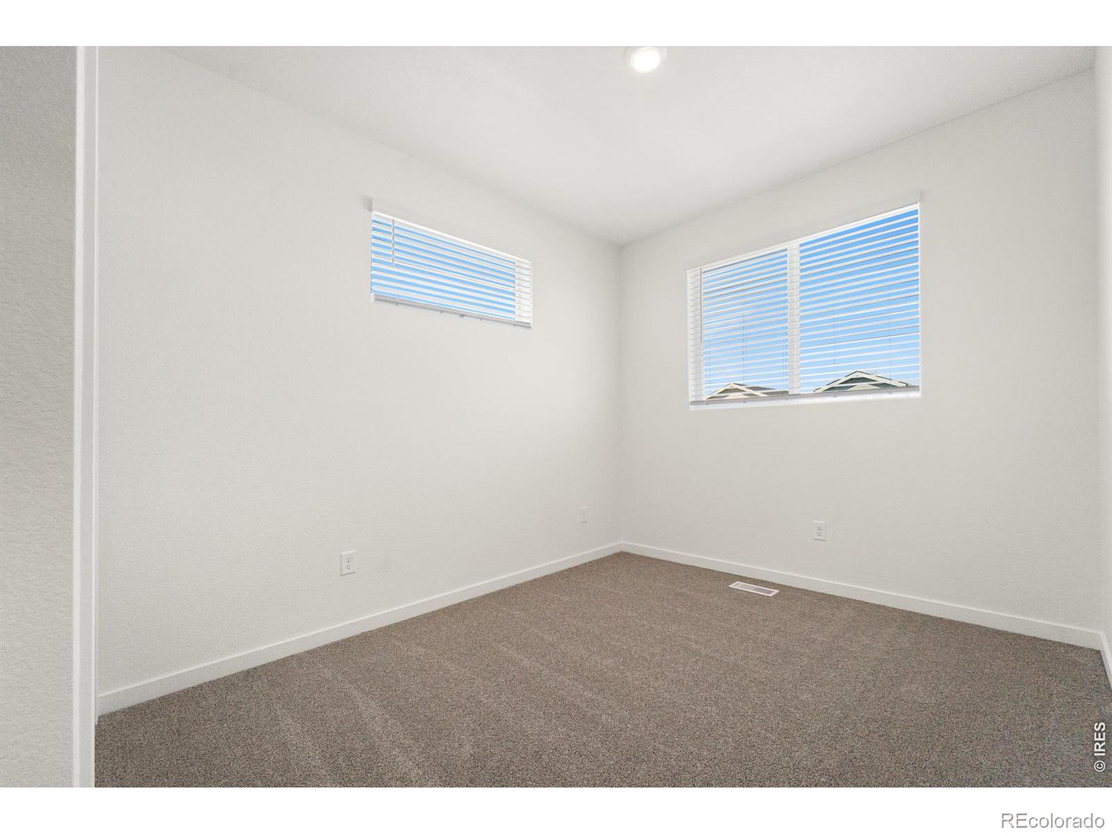 MLS Image #12 for 3901  kenai street,evans, Colorado