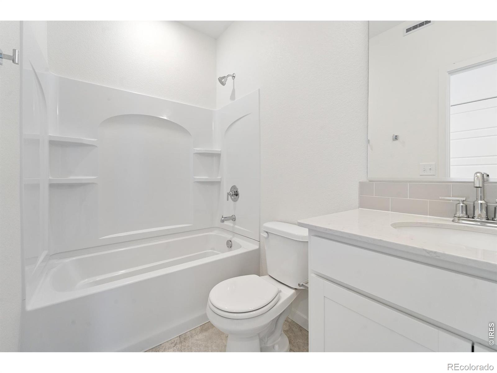MLS Image #14 for 3901  kenai street,evans, Colorado