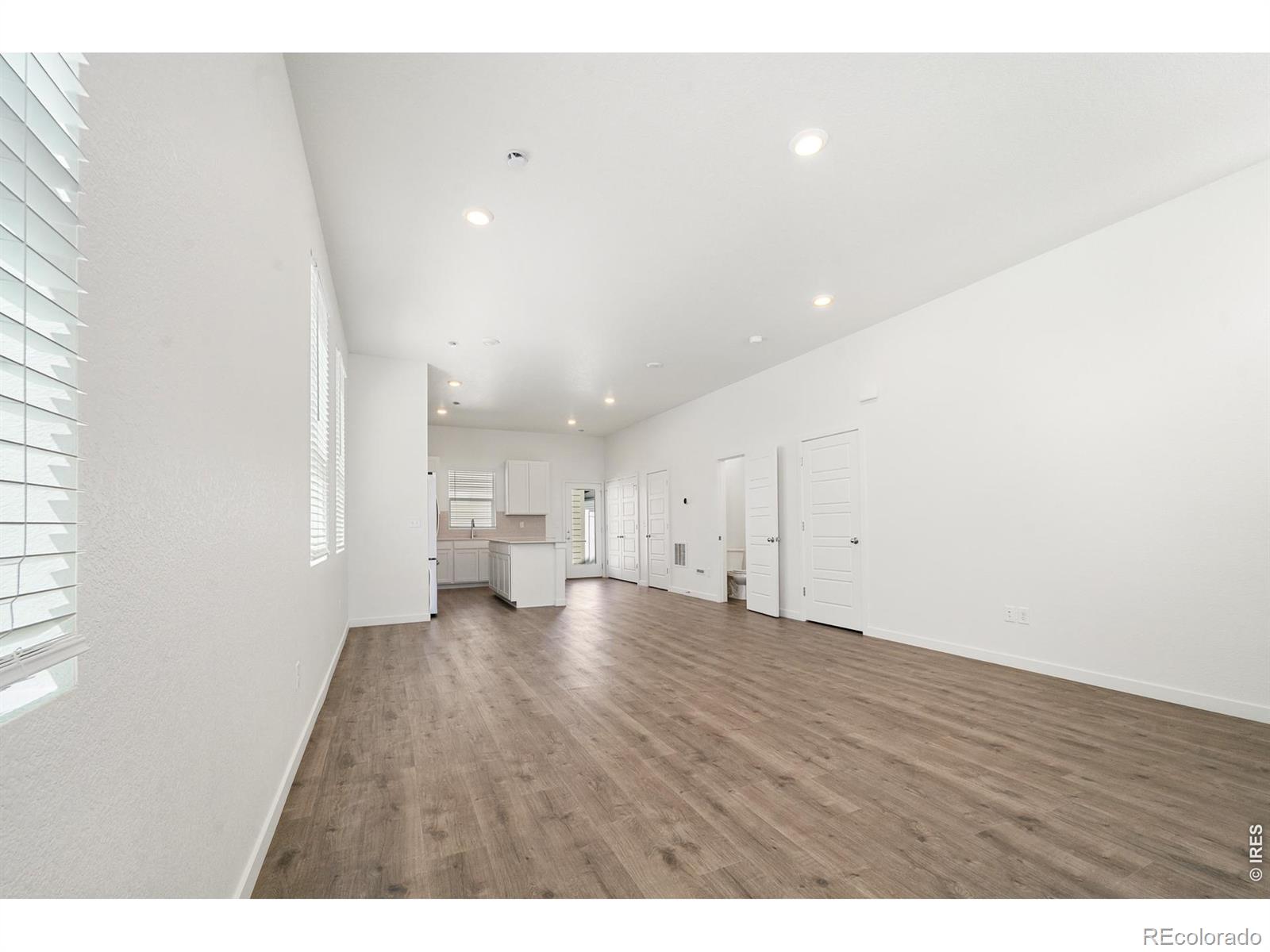 MLS Image #5 for 3901  kenai street,evans, Colorado