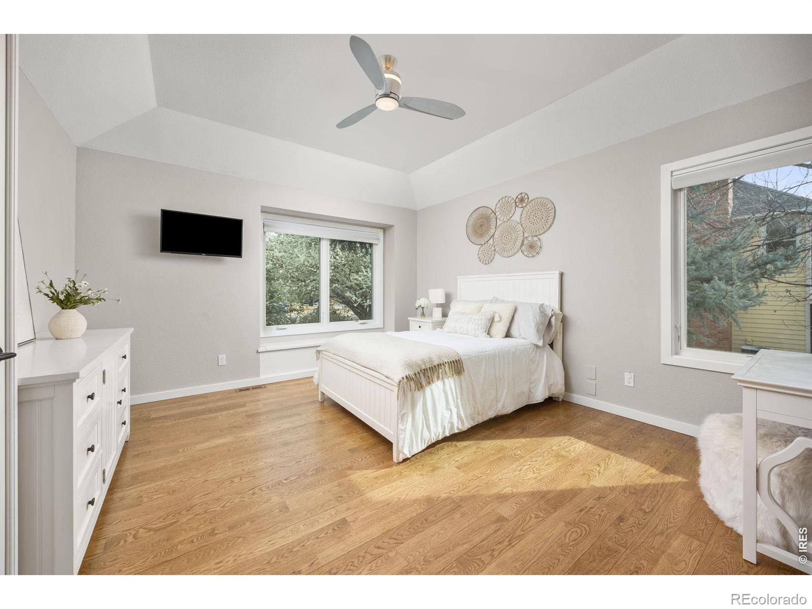 MLS Image #13 for 350 w spruce lane,louisville, Colorado