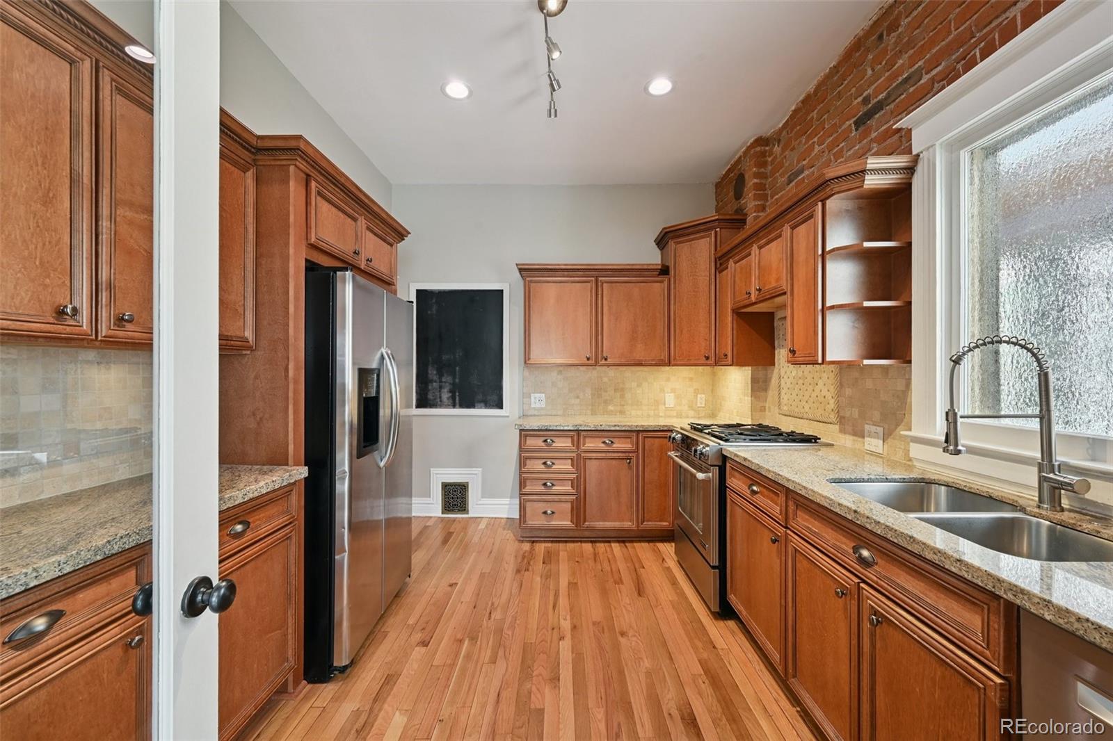 MLS Image #14 for 1676  adams street,denver, Colorado