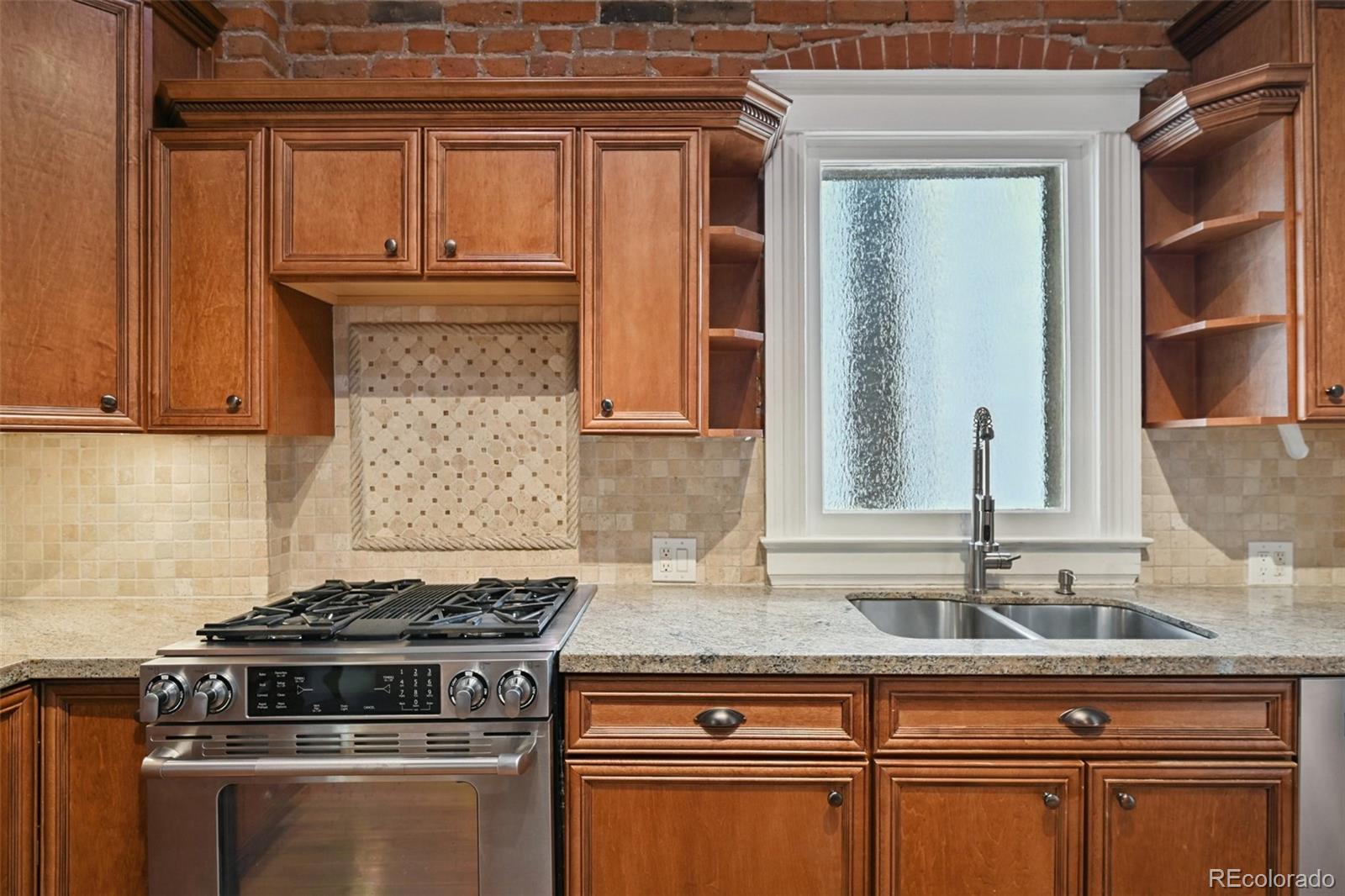 MLS Image #18 for 1676  adams street,denver, Colorado