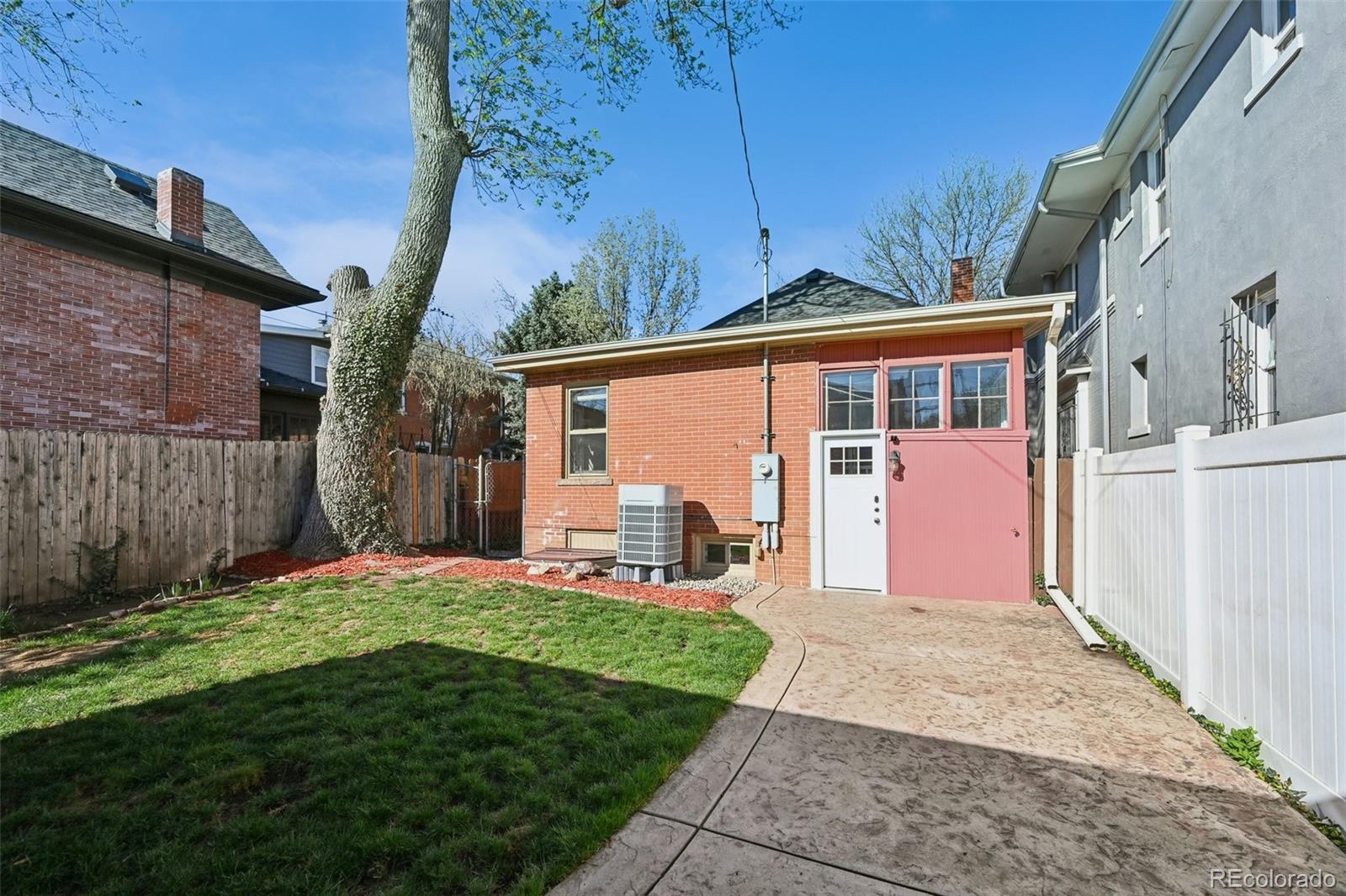 MLS Image #38 for 1676  adams street,denver, Colorado