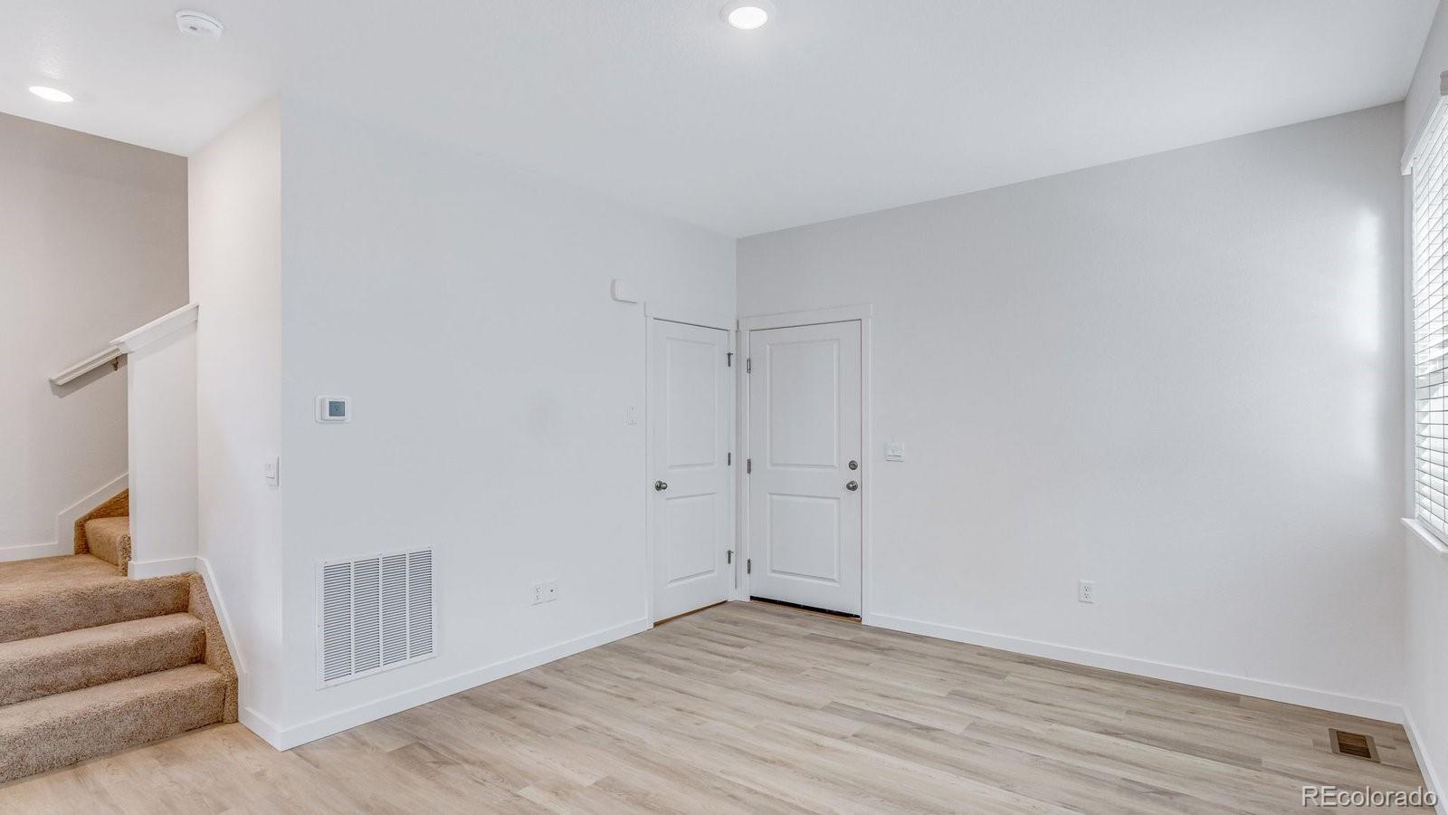 MLS Image #14 for 1358 s chester street b,denver, Colorado