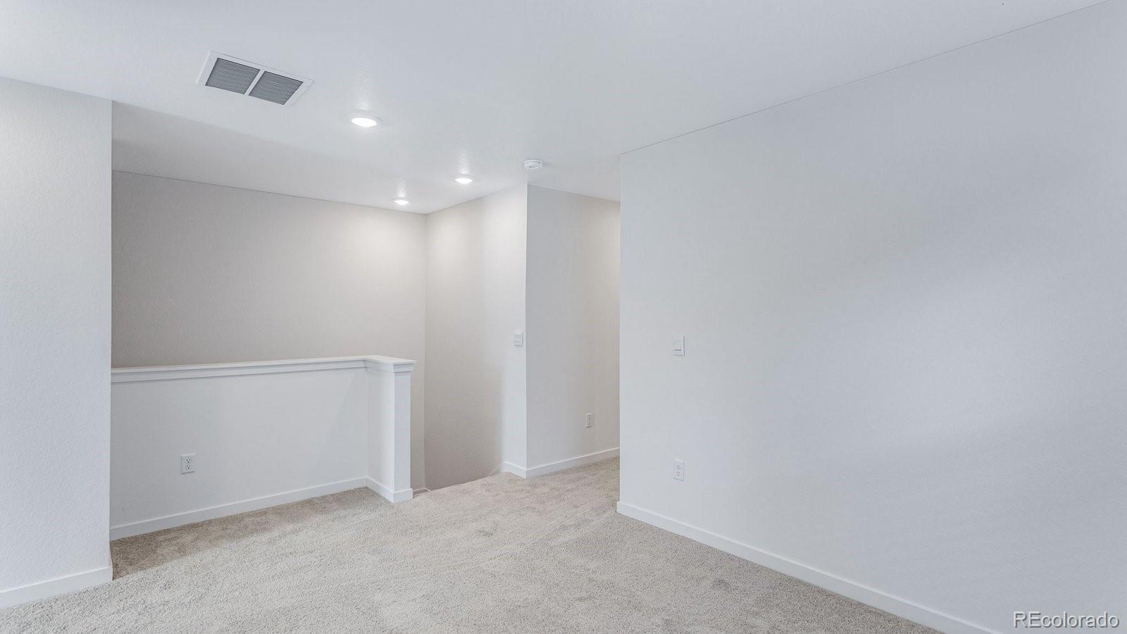 MLS Image #27 for 1358 s chester street b,denver, Colorado