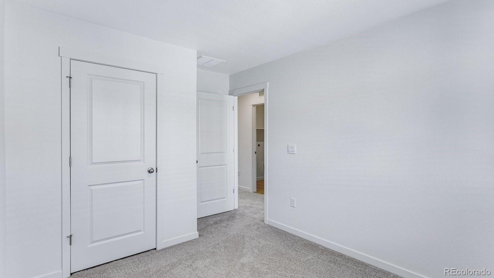 MLS Image #31 for 1358 s chester street b,denver, Colorado