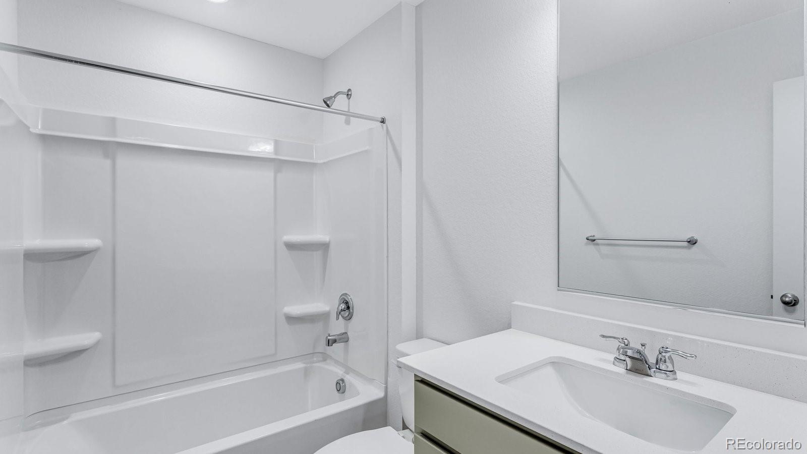 MLS Image #32 for 1358 s chester street b,denver, Colorado