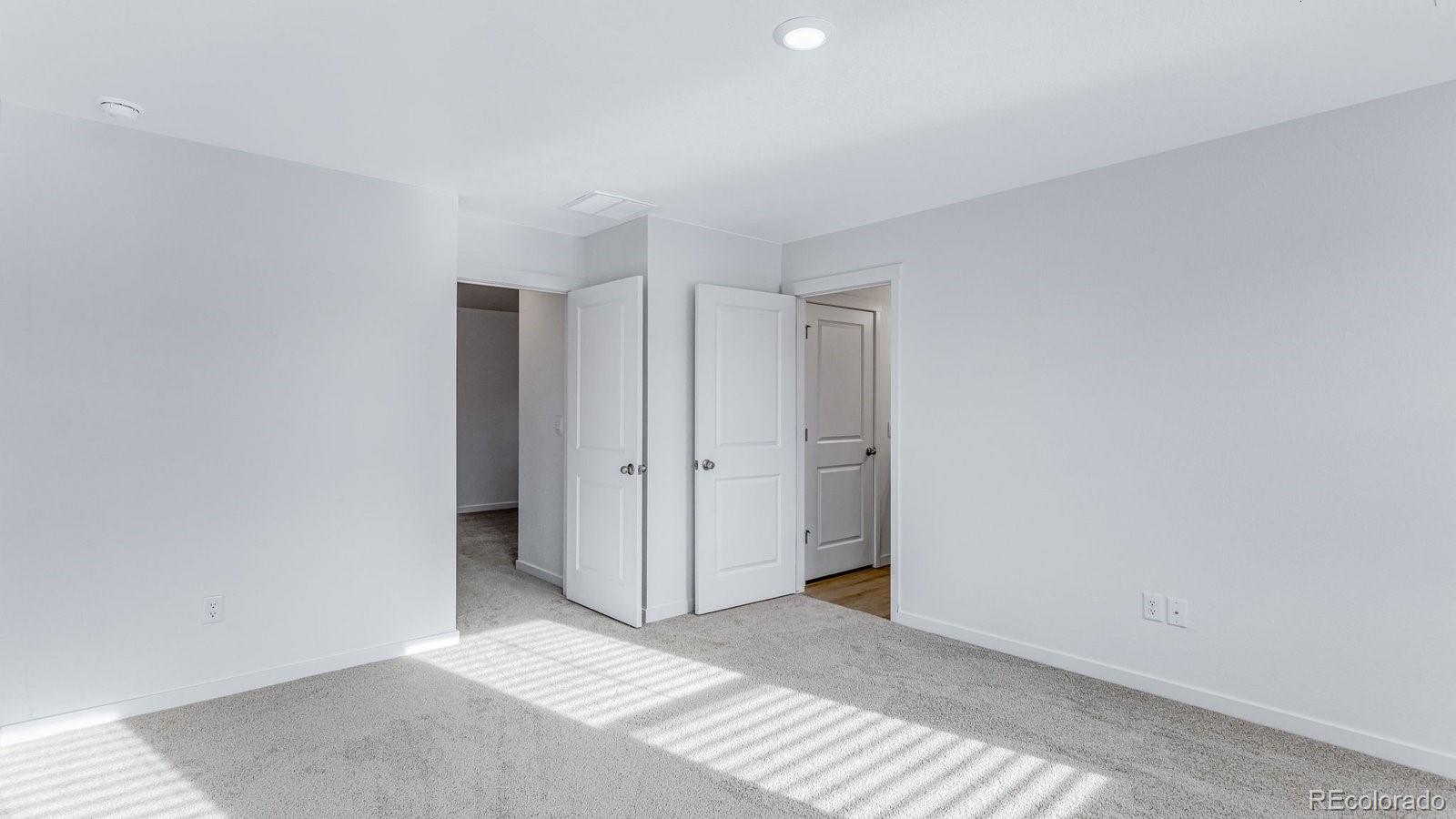 MLS Image #40 for 1358 s chester street b,denver, Colorado