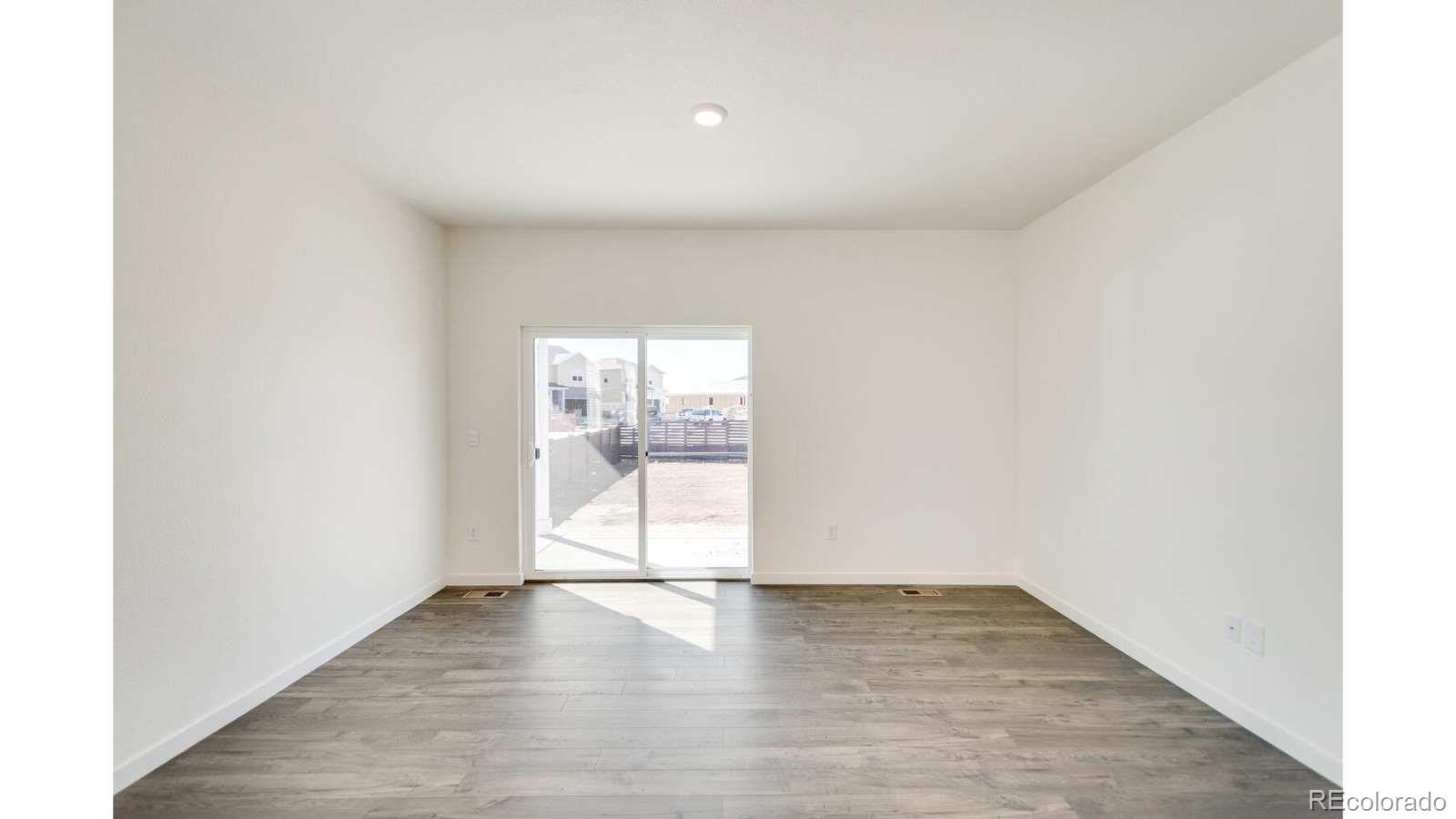 MLS Image #3 for 739  ayrshire road,johnstown, Colorado