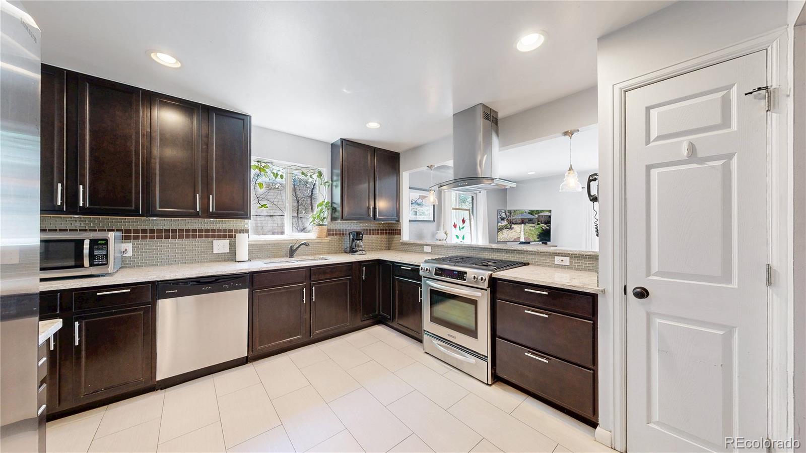 MLS Image #13 for 3546  eudora street,denver, Colorado