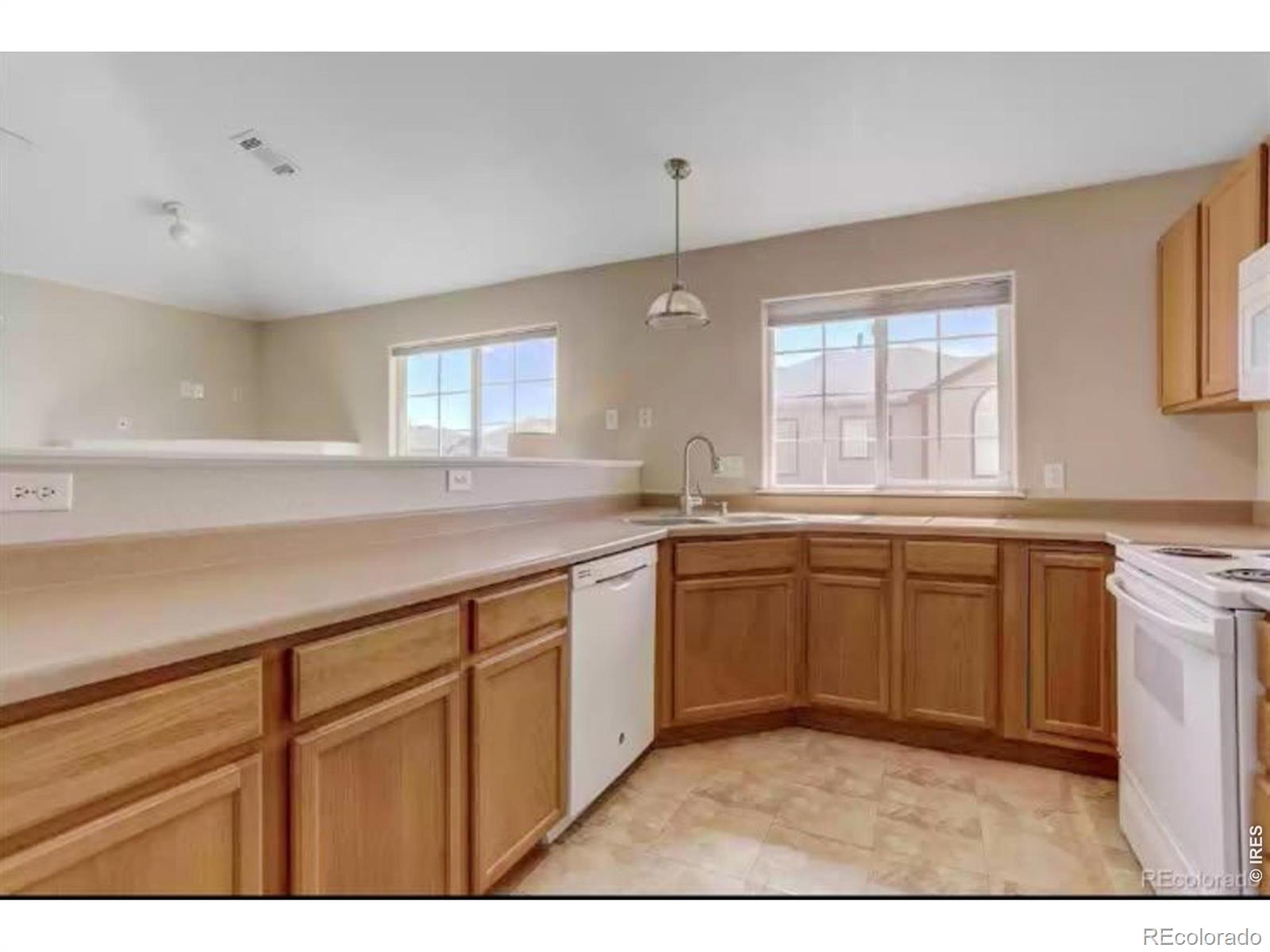 MLS Image #4 for 10381  cook way 206,thornton, Colorado