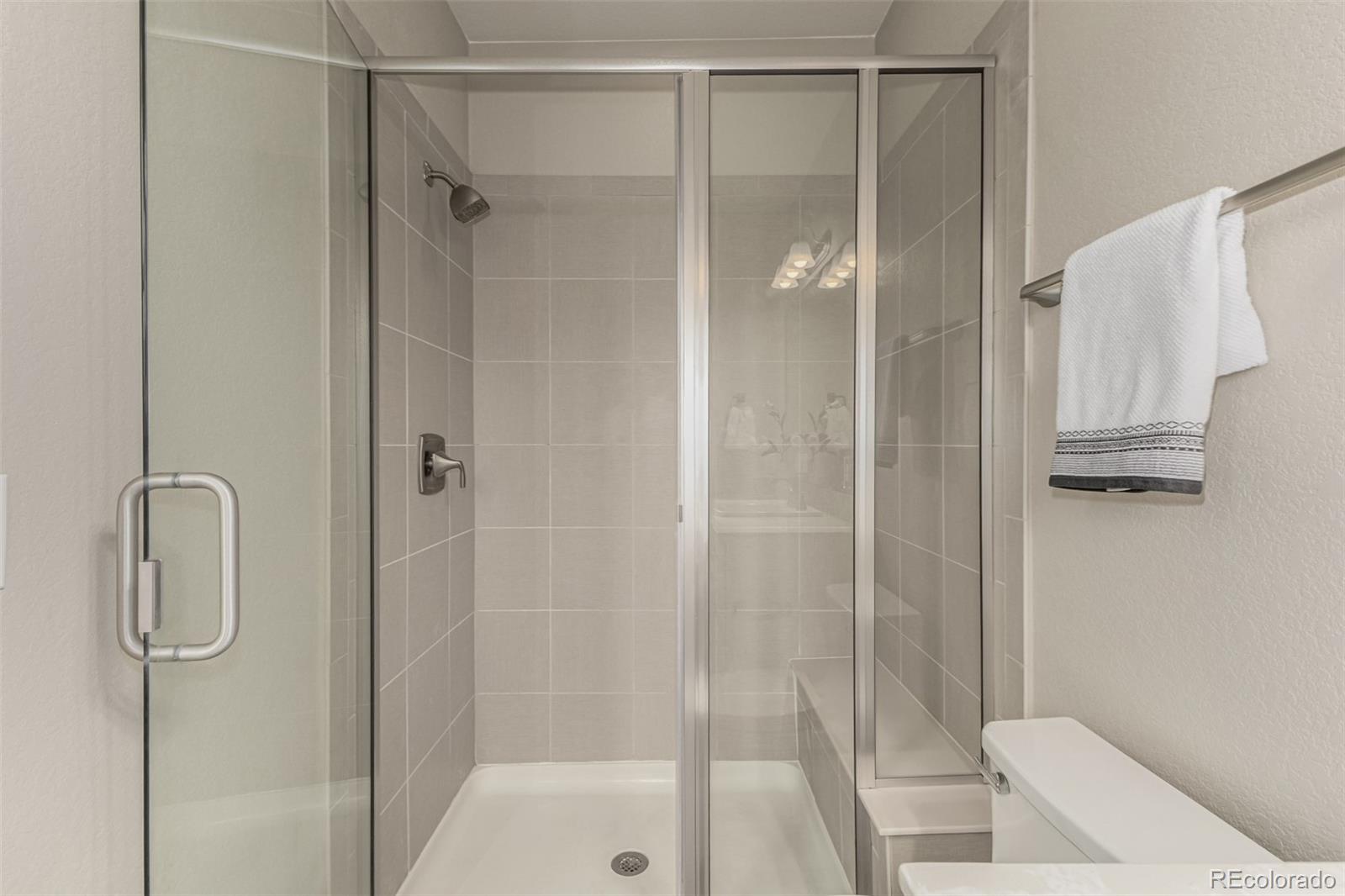 MLS Image #18 for 9015 e 49th place ,denver, Colorado