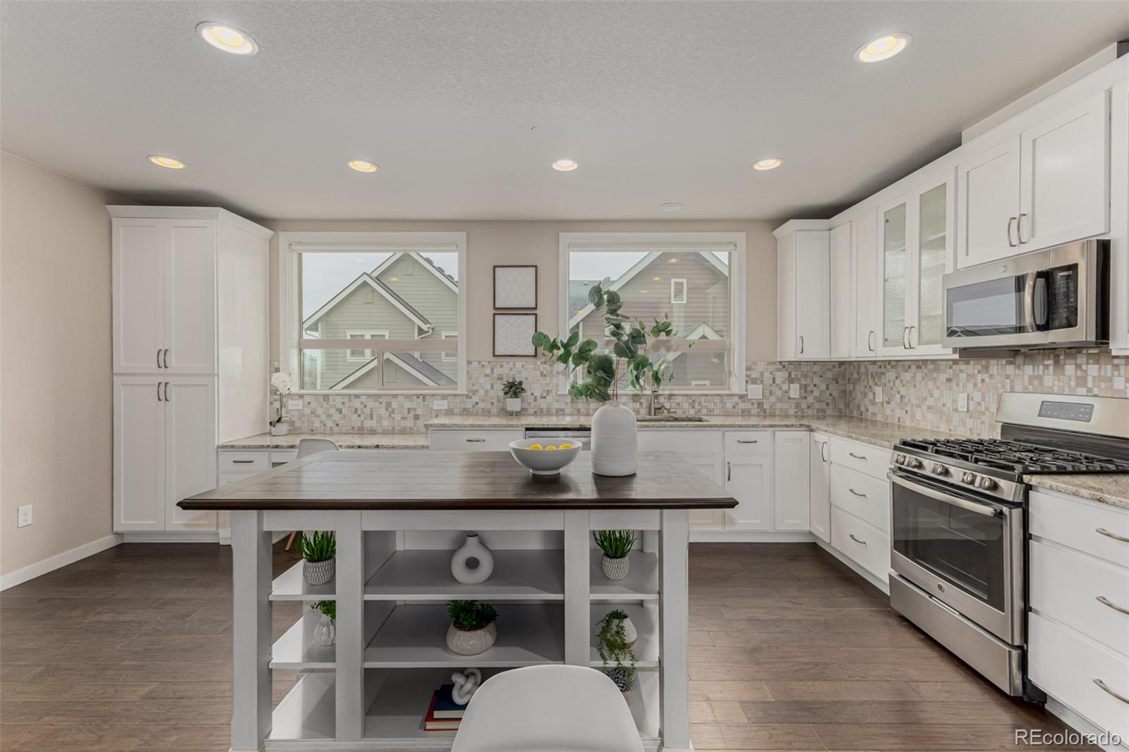 MLS Image #5 for 9015 e 49th place ,denver, Colorado