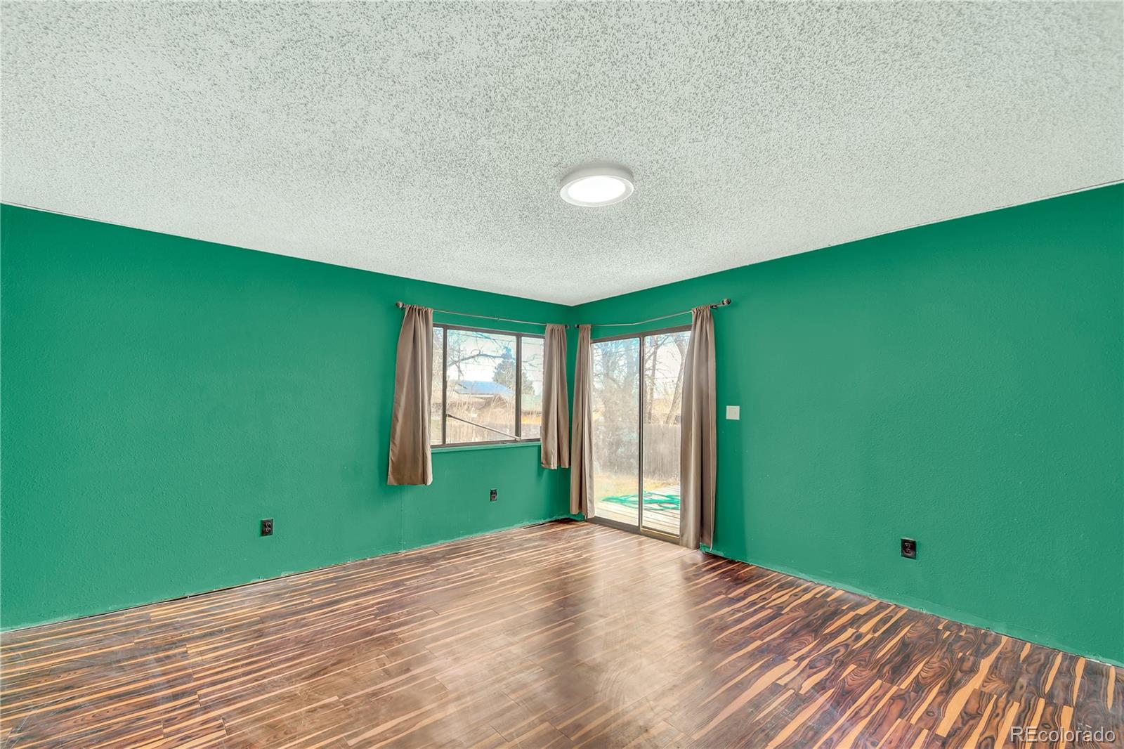 MLS Image #10 for 127 e 81 st avenue,denver, Colorado