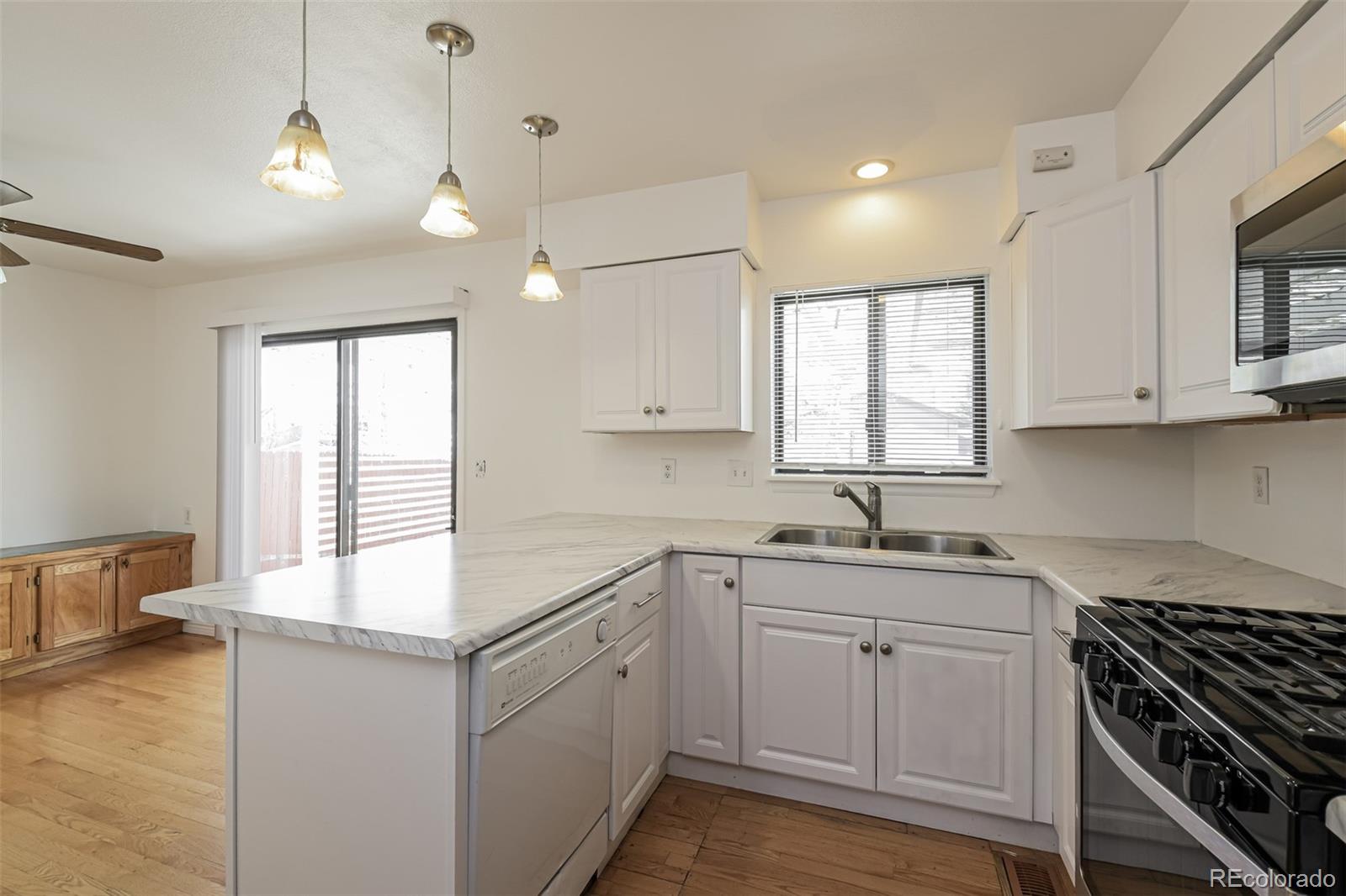 MLS Image #4 for 16812 e mansfield circle,aurora, Colorado